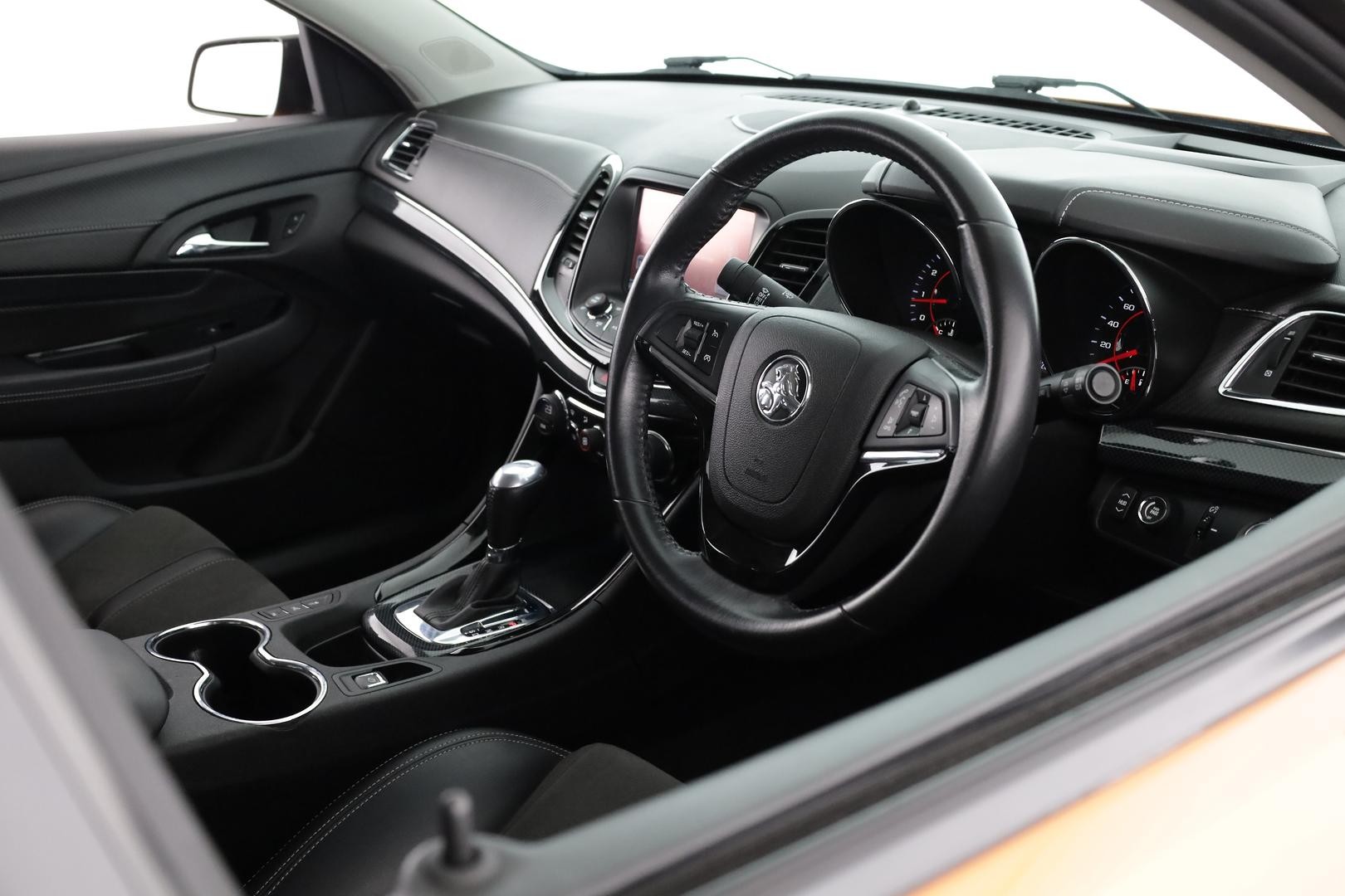 Holden Commodore image 4