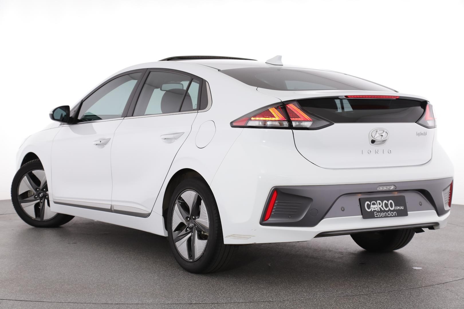 Hyundai Ioniq image 2