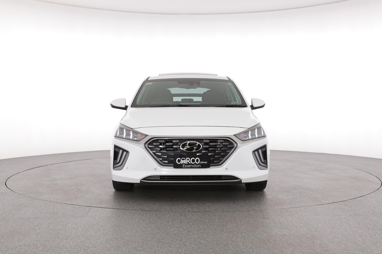 Hyundai Ioniq image 3