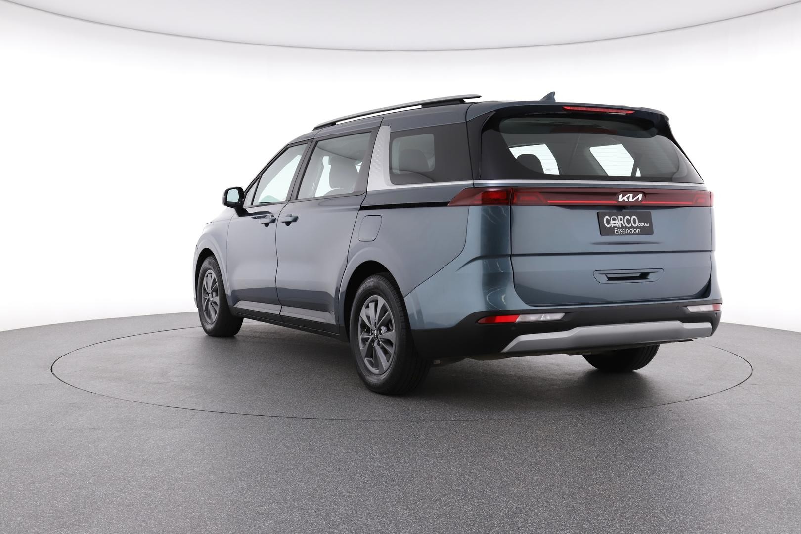 Kia Carnival image 4