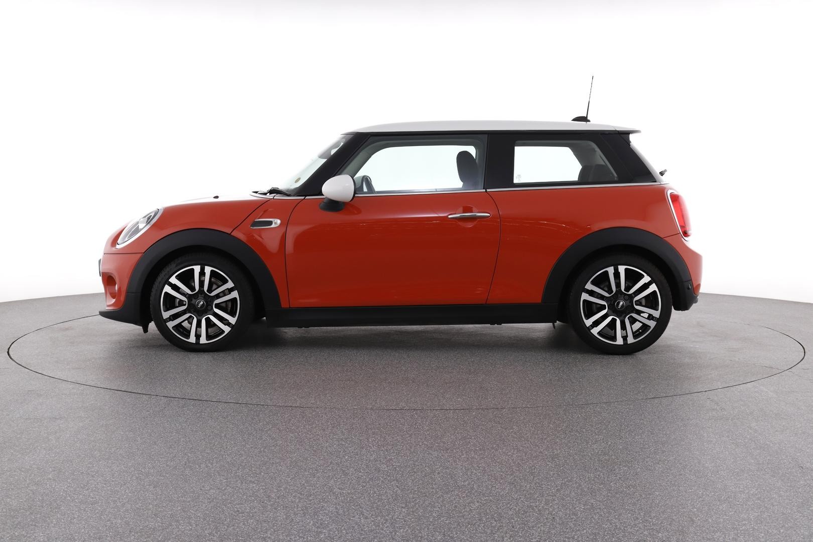 Mini Hatch image 3