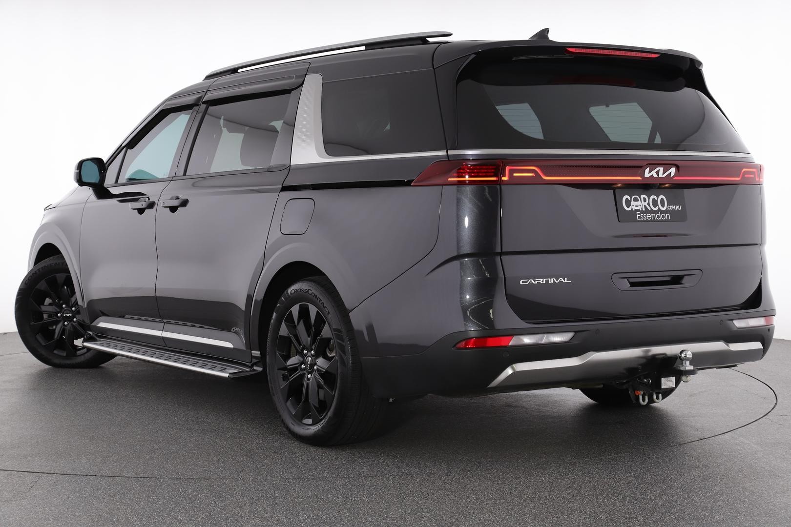 Kia Carnival image 2