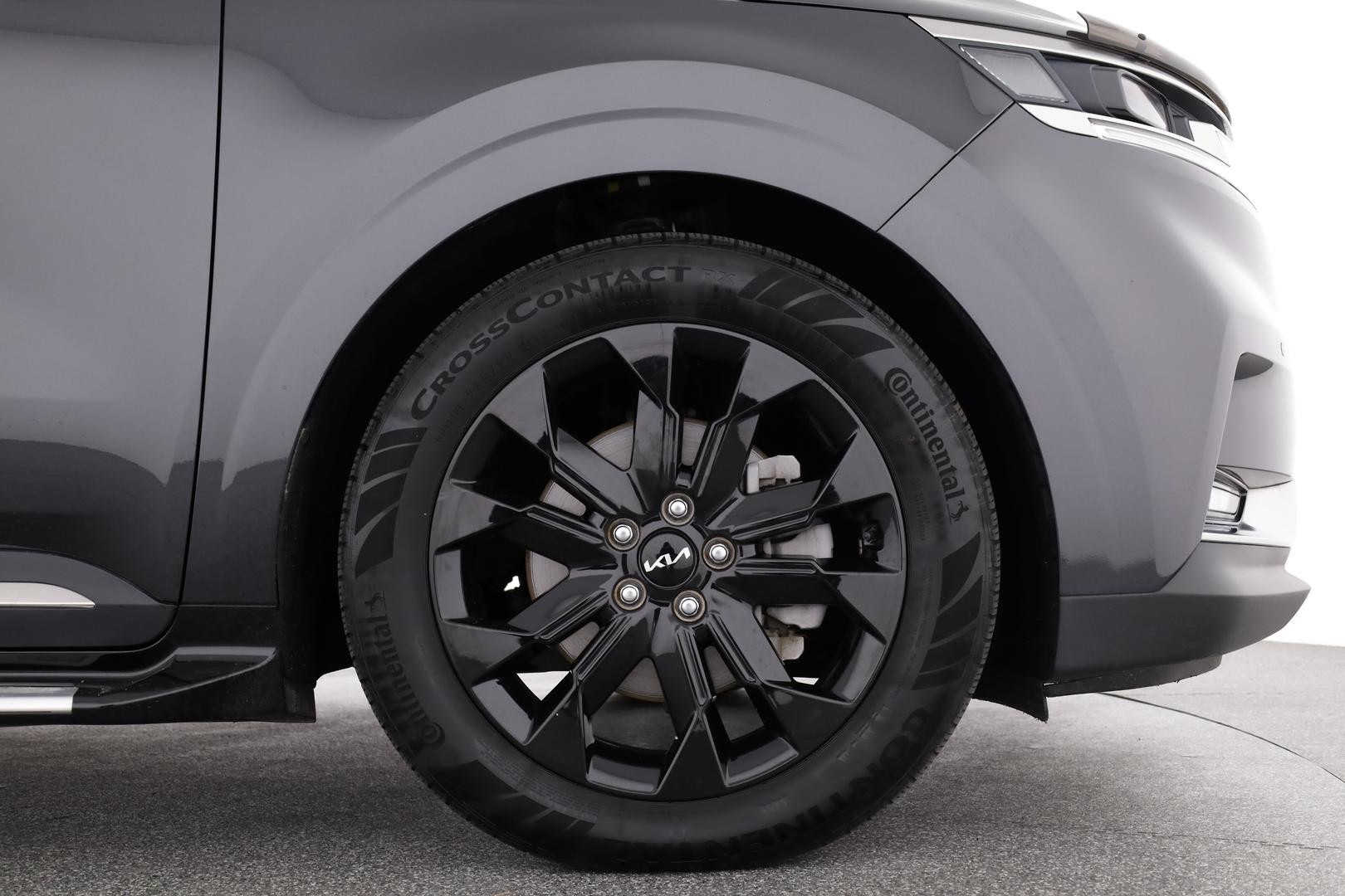 Kia Carnival image 3