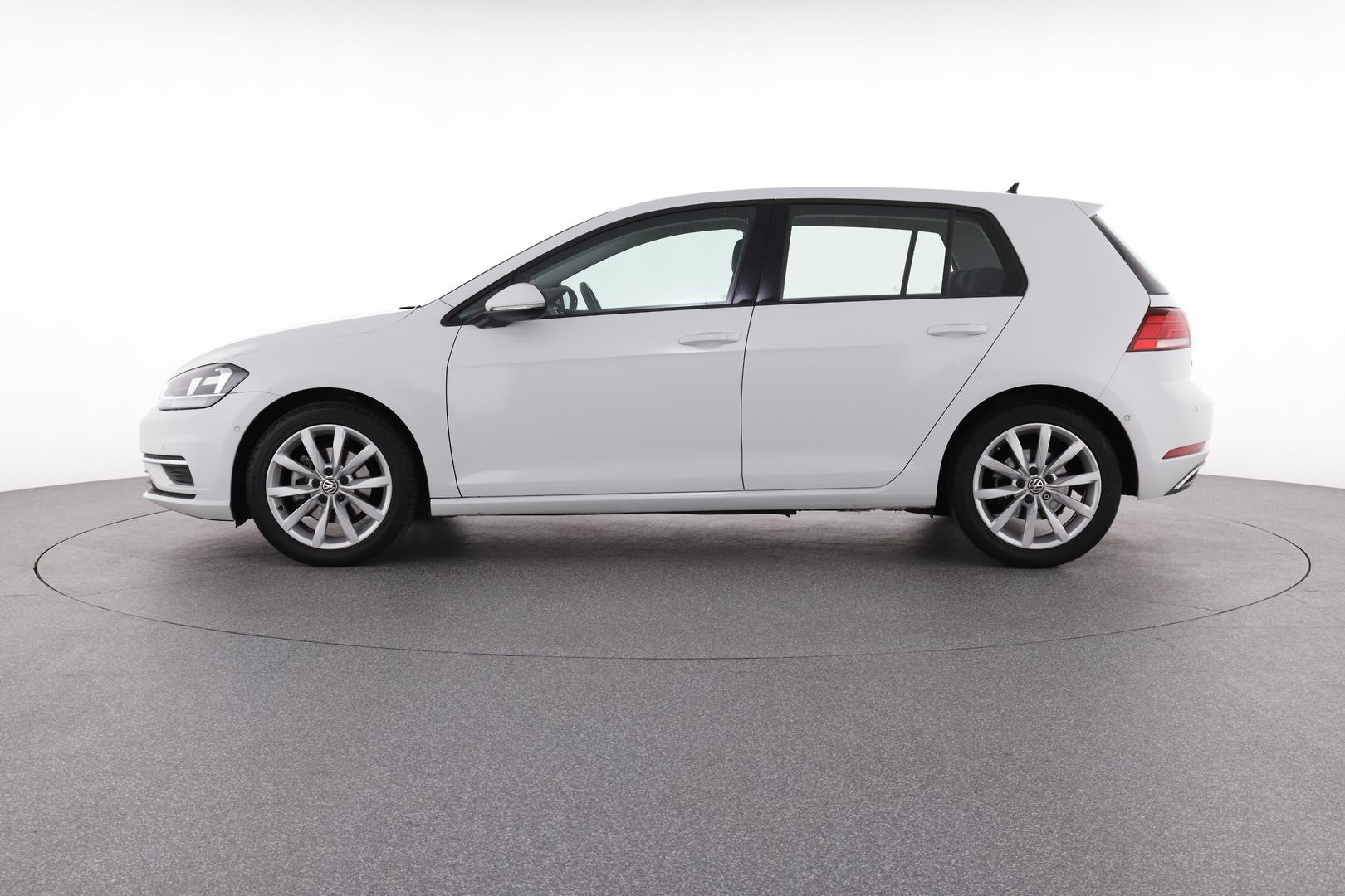 Volkswagen Golf image 2