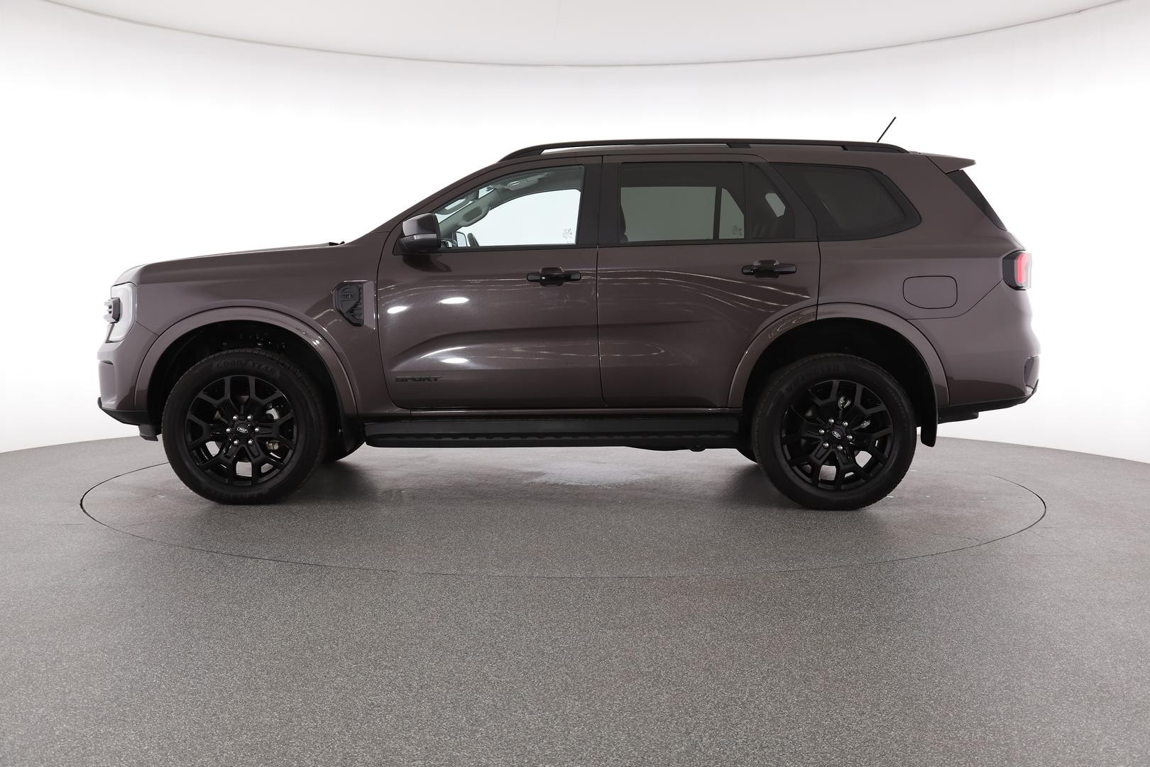 Ford Everest image 4