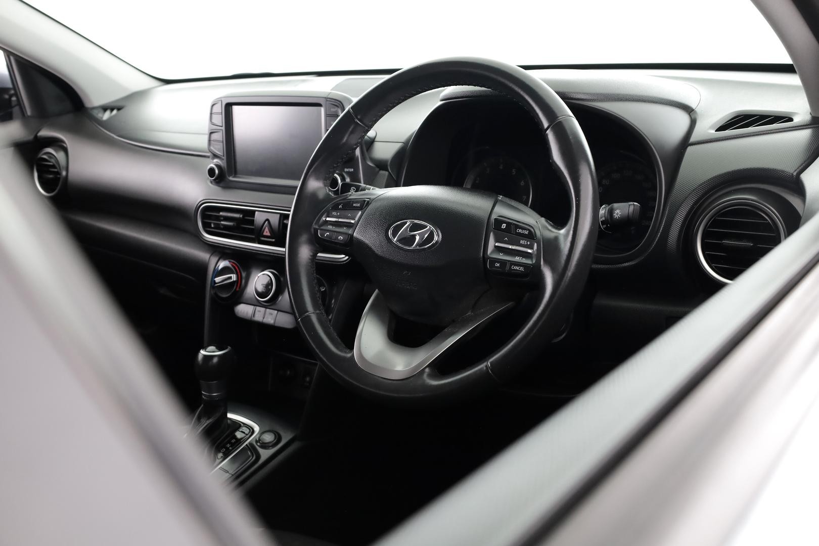 Hyundai Kona image 2