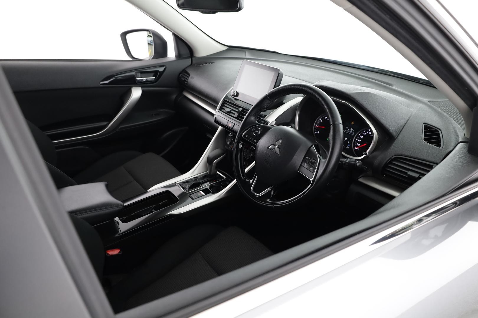 Mitsubishi Eclipse Cross image 4