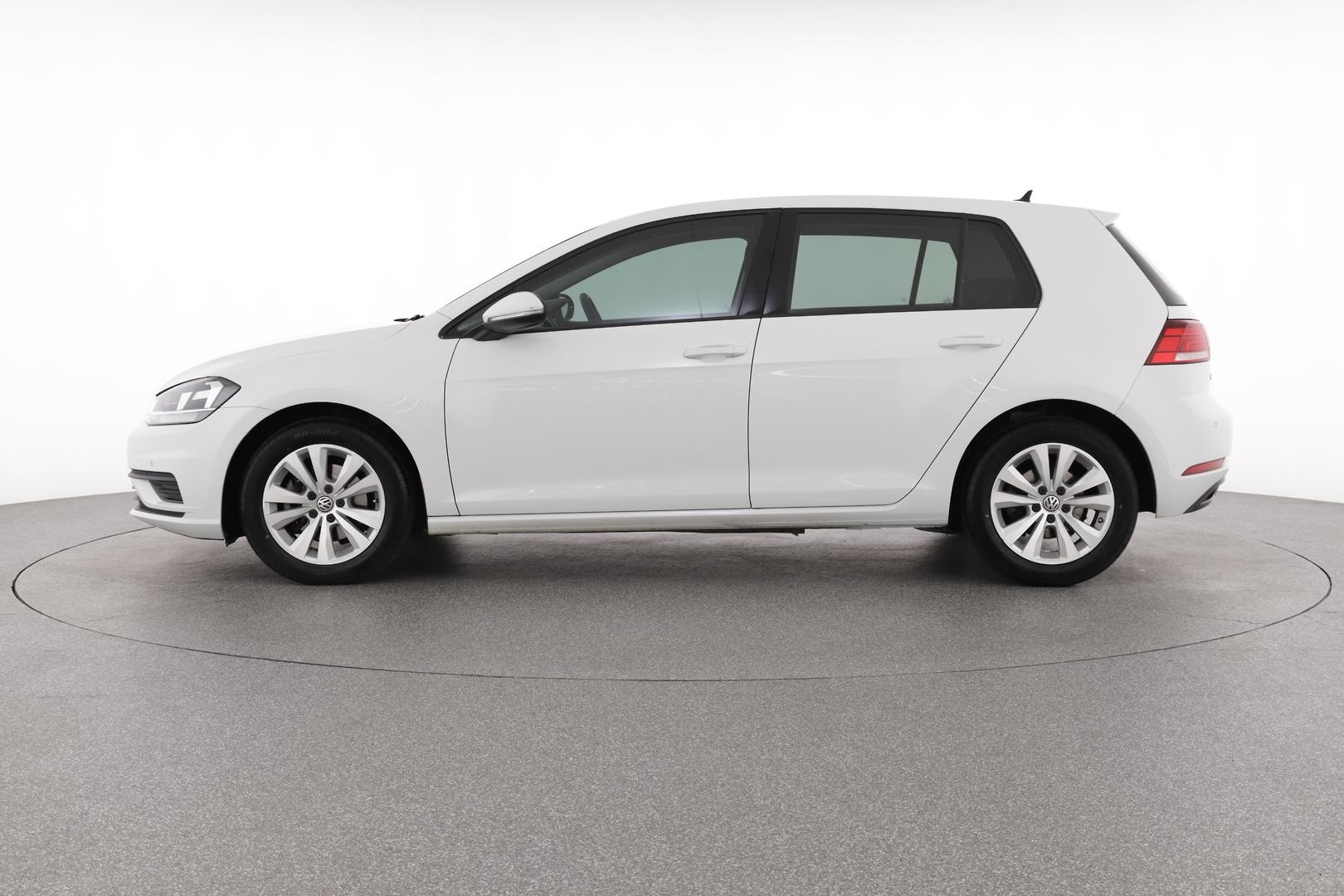 Volkswagen Golf image 2