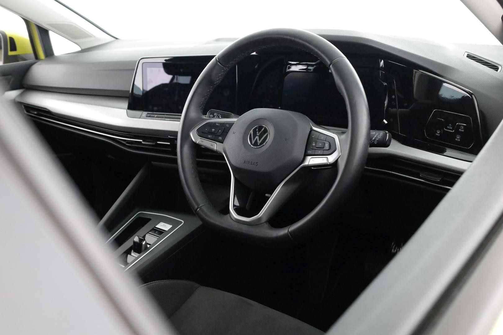Volkswagen Golf image 4