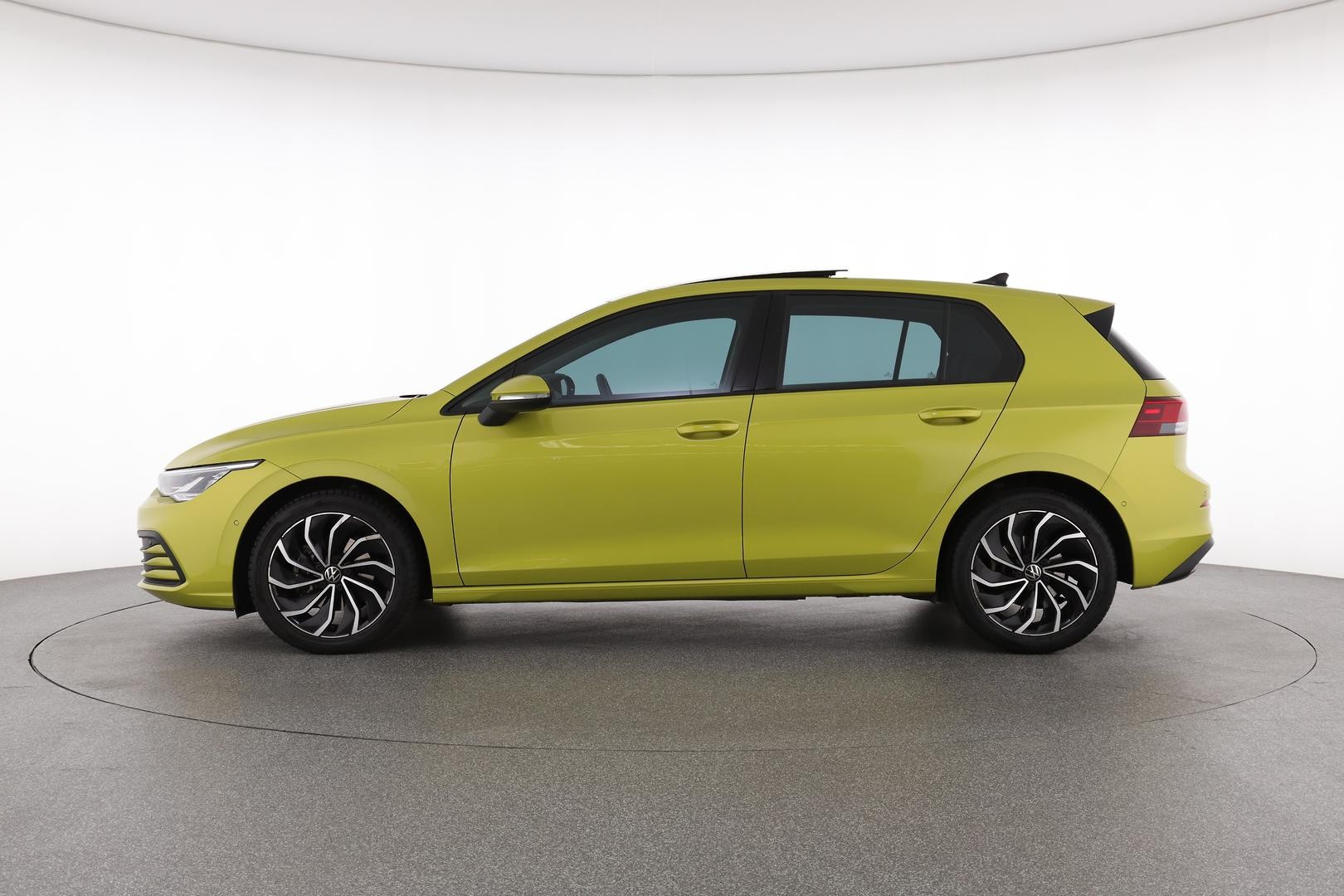 Volkswagen Golf image 3