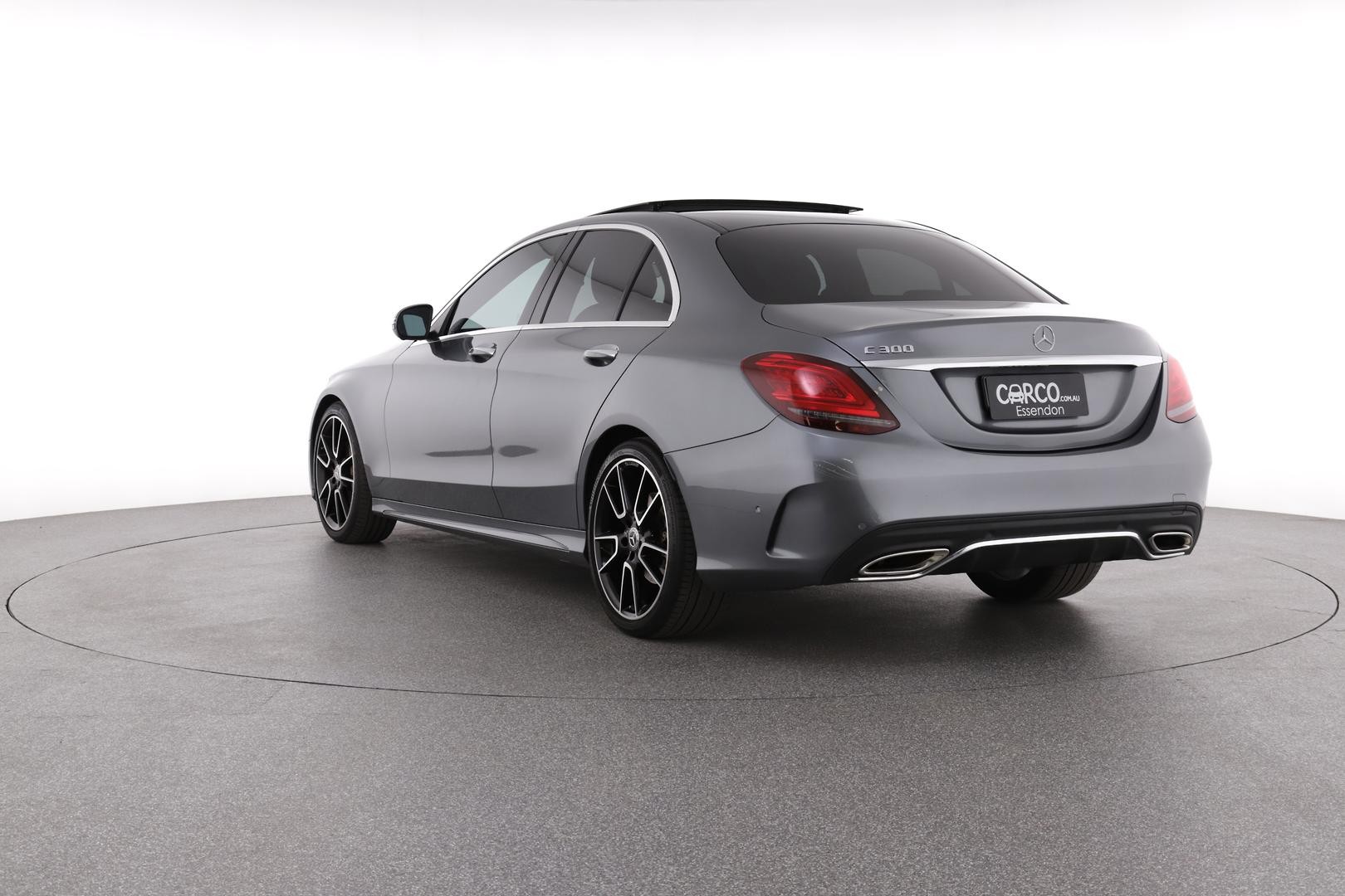 Mercedes Benz C-class image 3