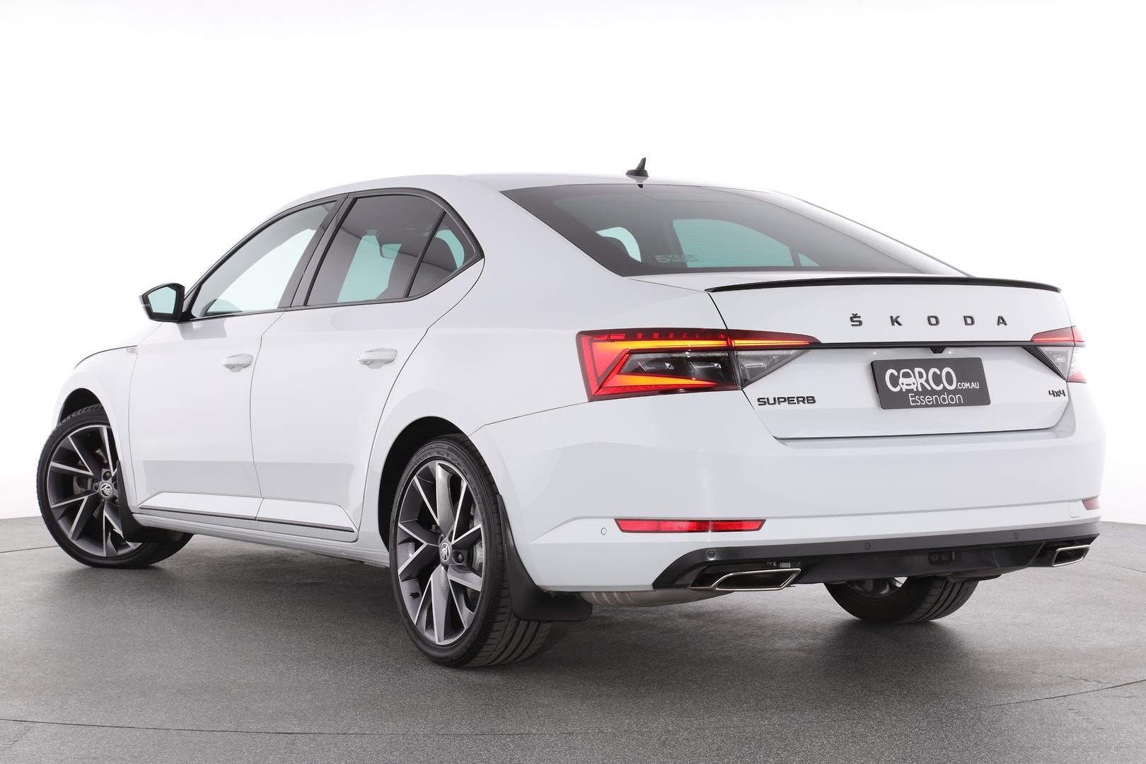 Skoda Superb image 2