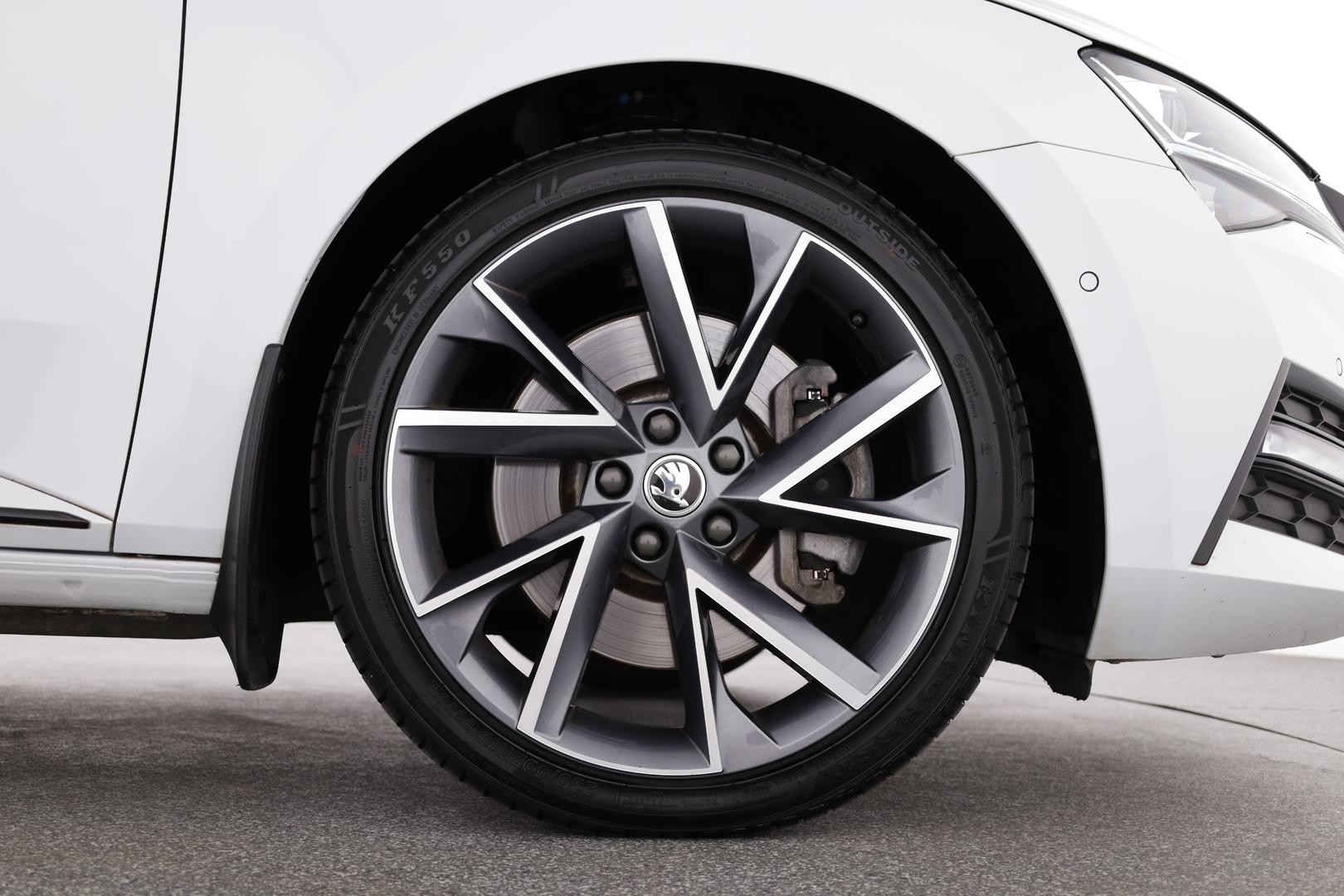 Skoda Superb image 3