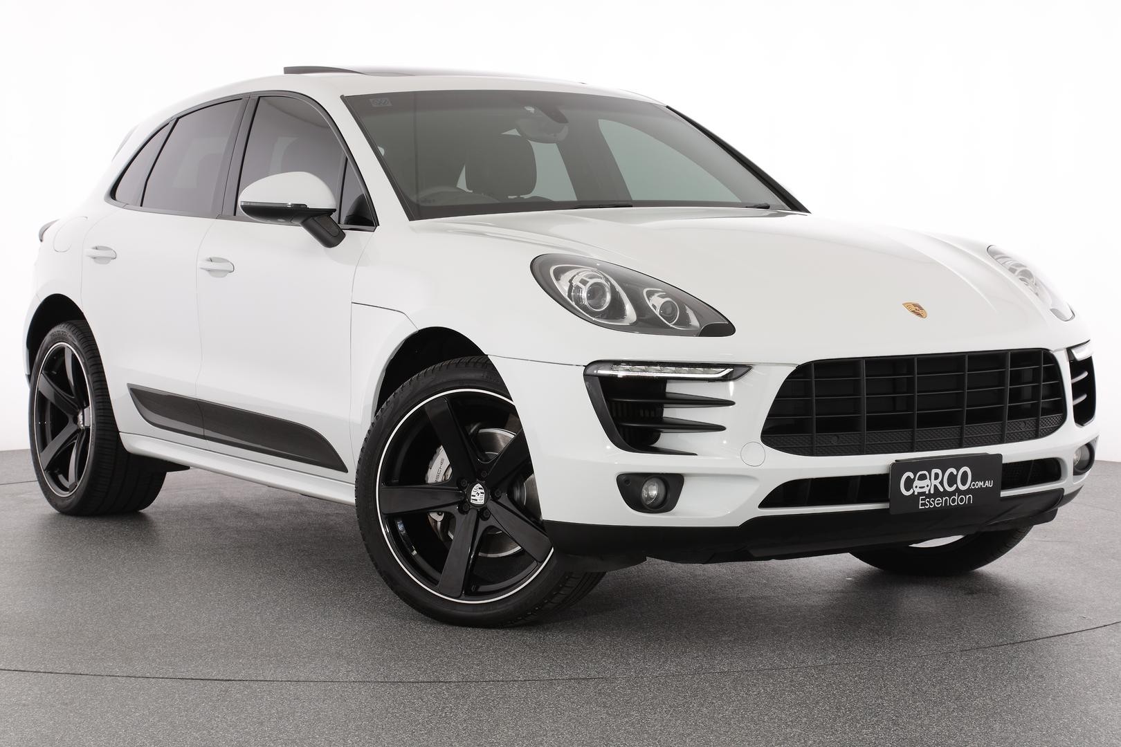 Porsche Macan image 1
