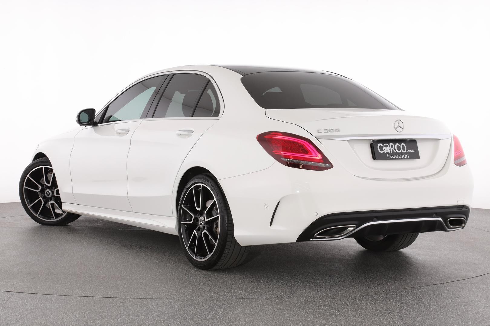 Mercedes Benz C-class image 2