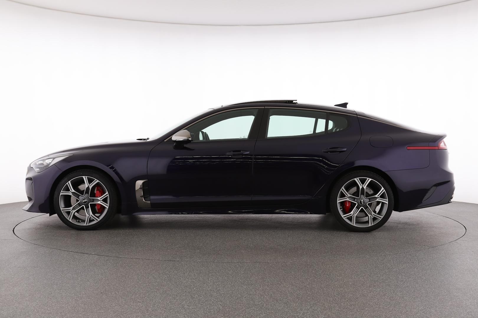 Kia Stinger image 4