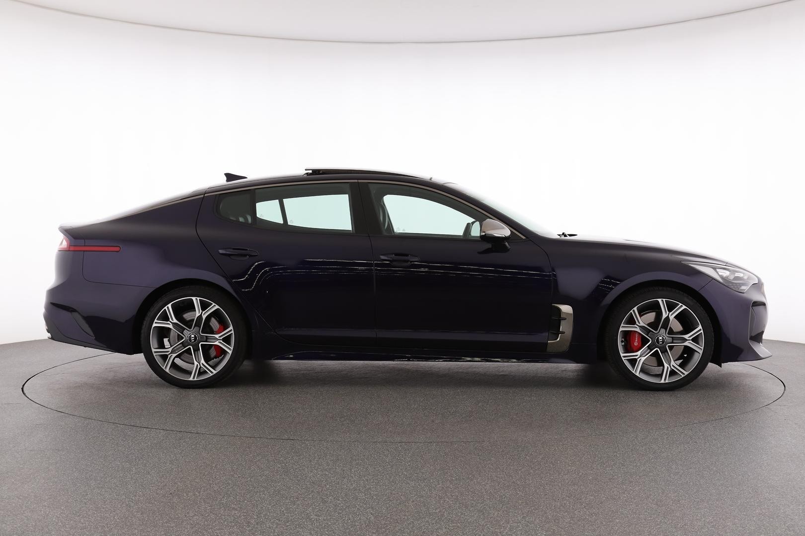 Kia Stinger image 3