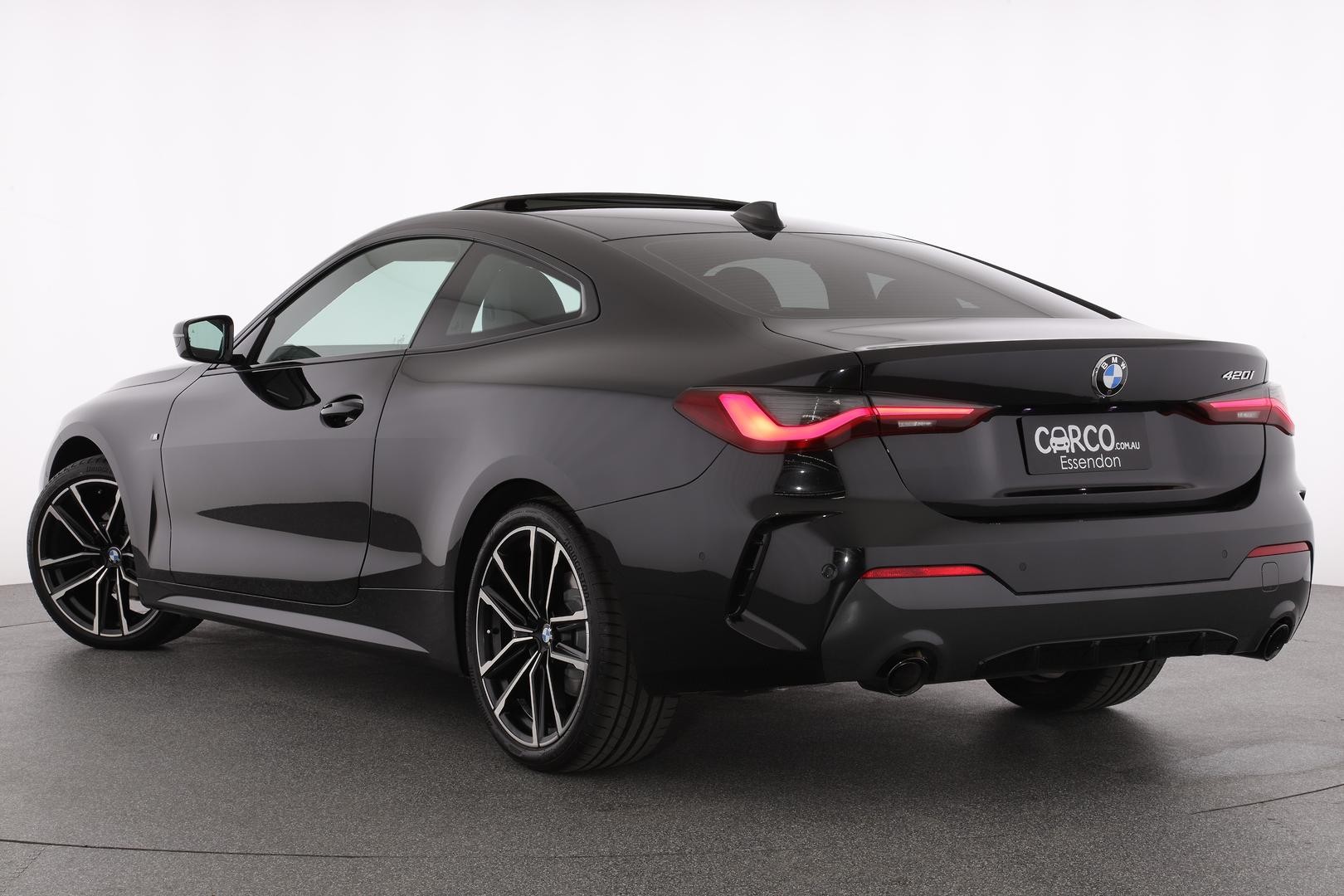 BMW 4 Series image 2