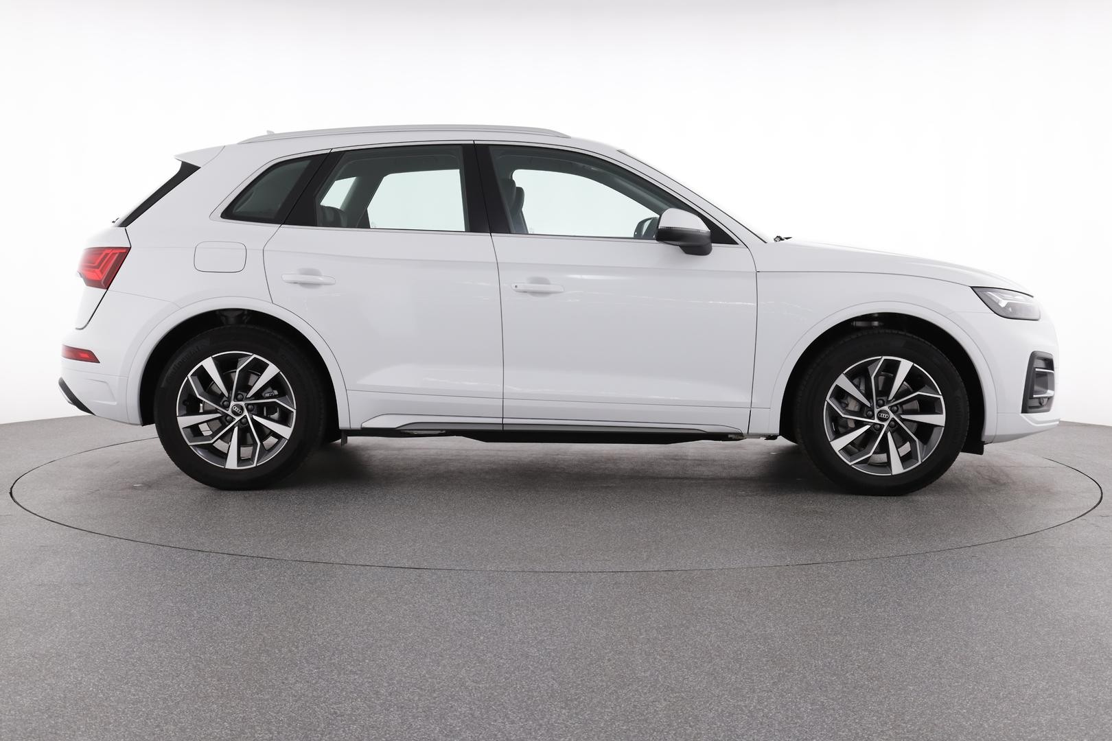 Audi Q5 image 2
