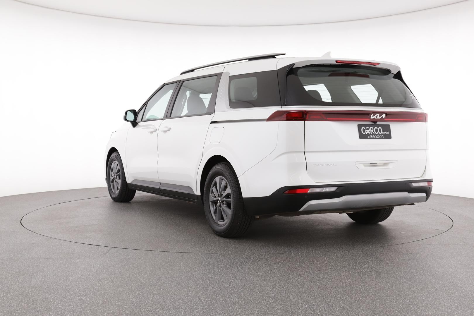 Kia Carnival image 3