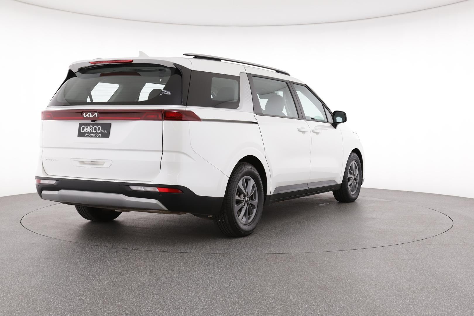 Kia Carnival image 4