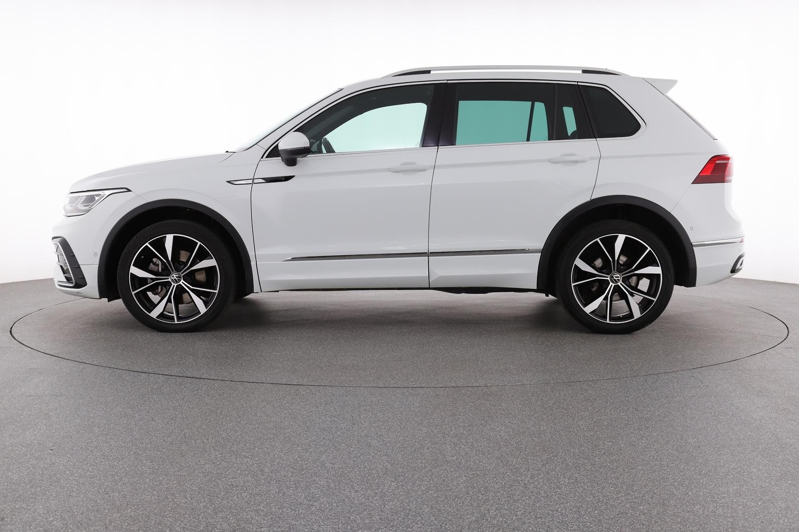 Volkswagen Tiguan image 2