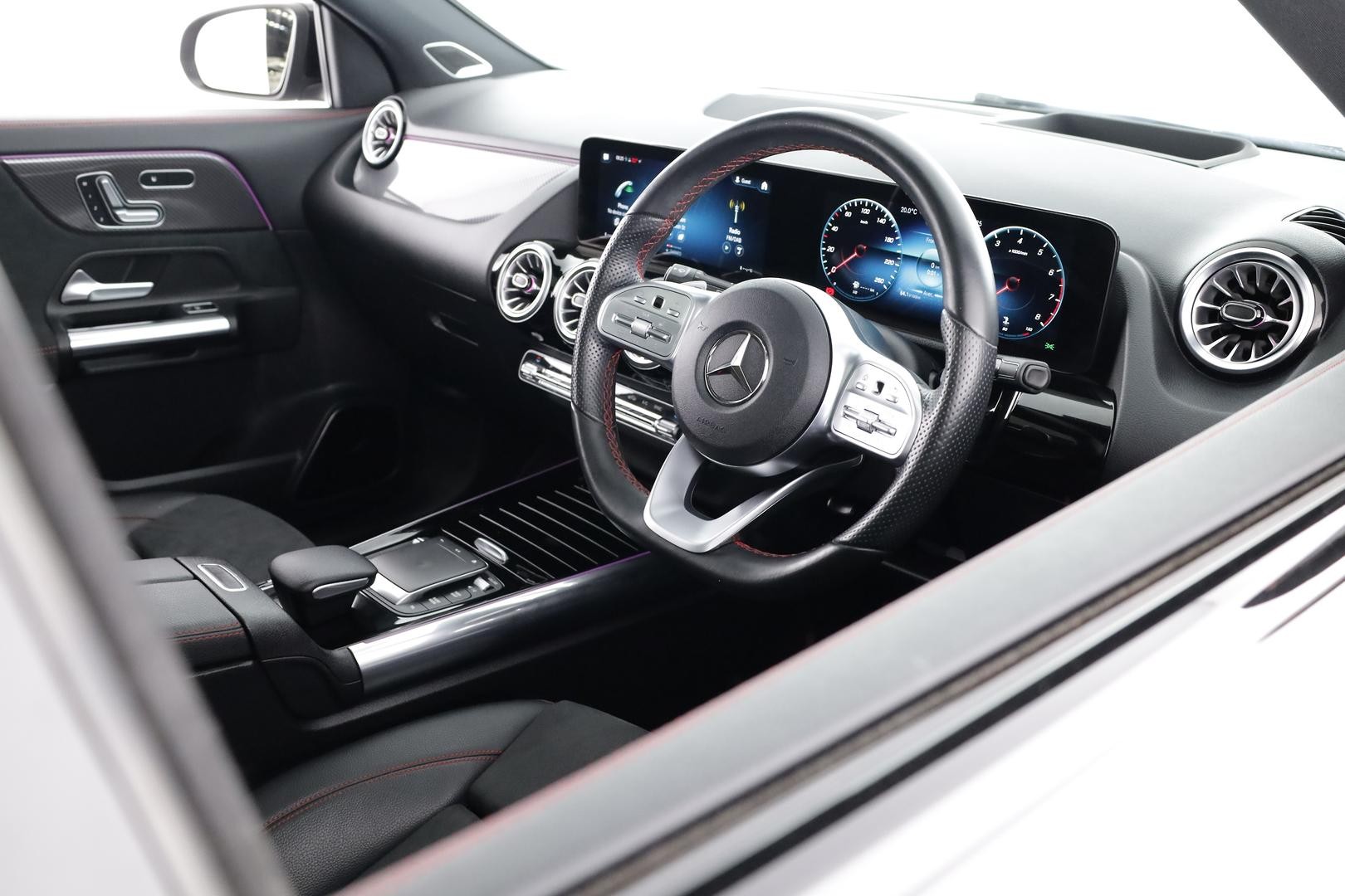 Mercedes Benz Gla-class image 4