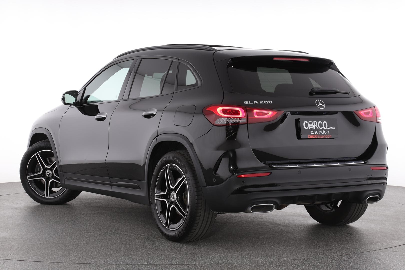 Mercedes Benz Gla-class image 2