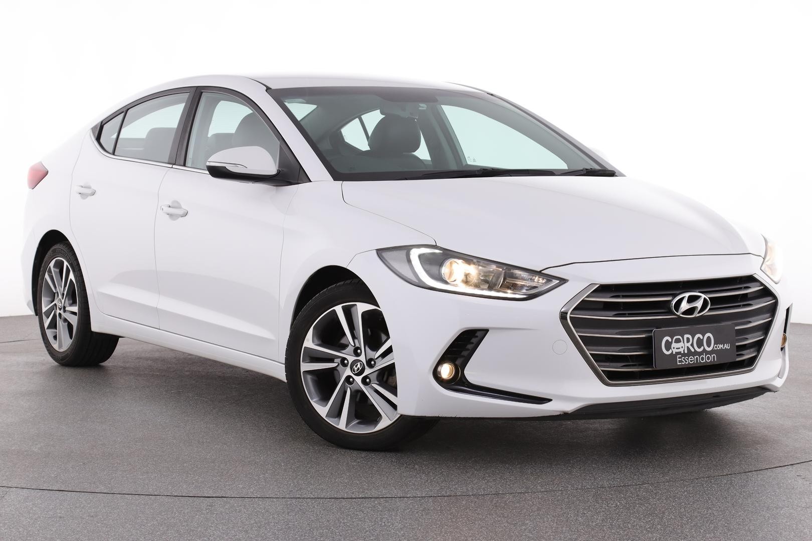 Hyundai Elantra image 1