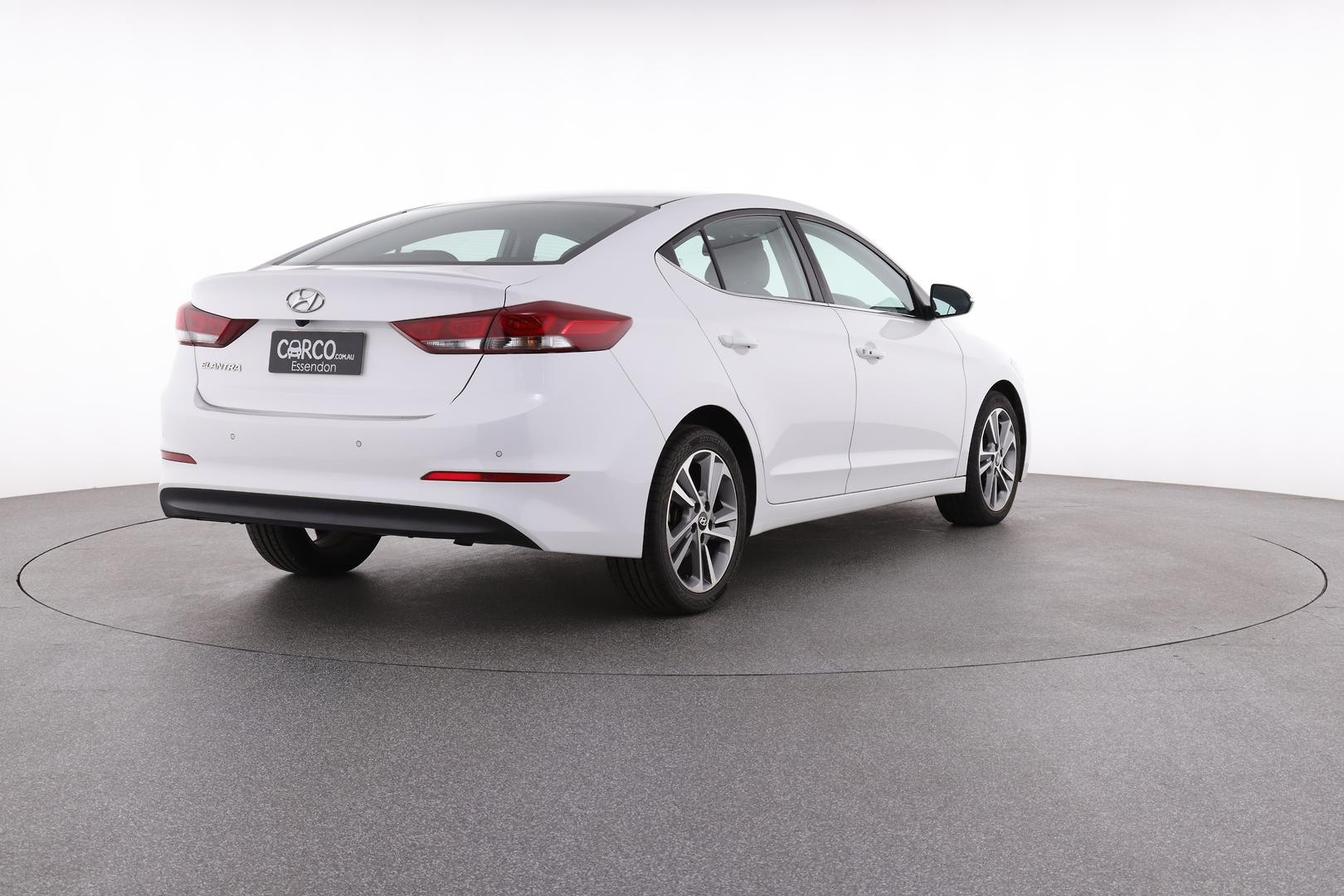 Hyundai Elantra image 4