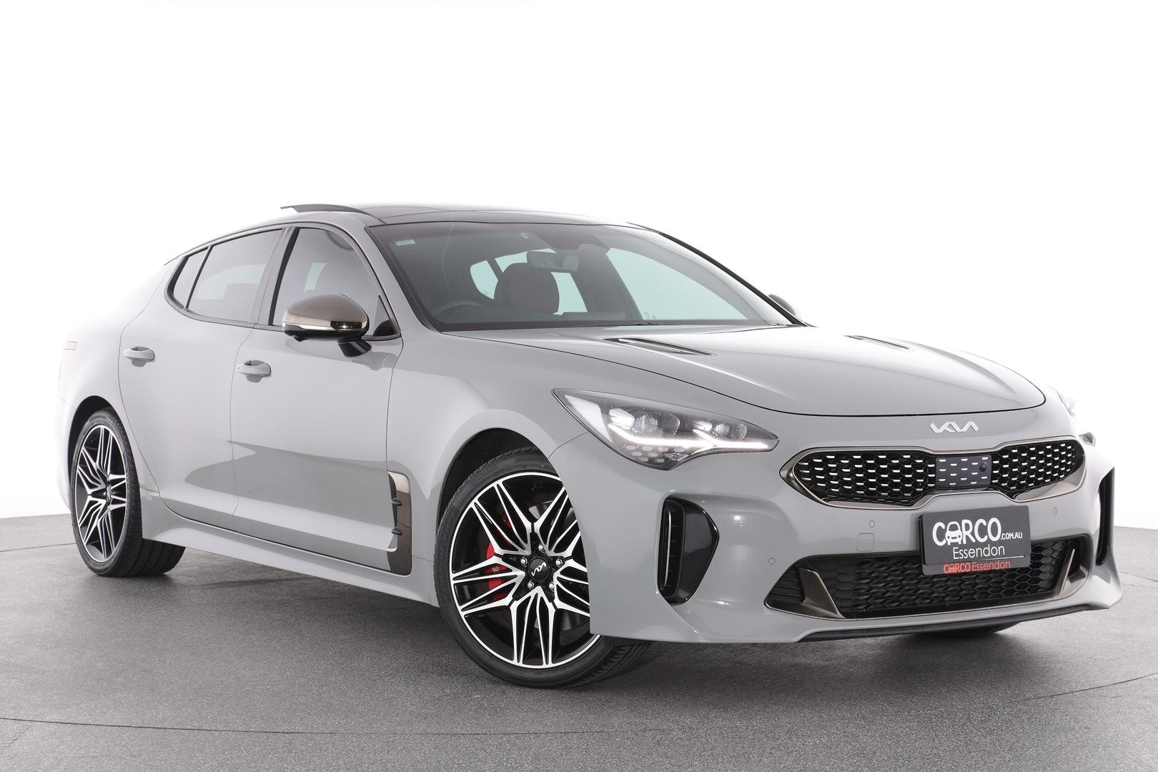 Kia Stinger image 1