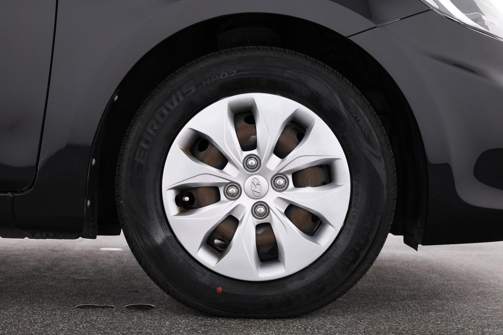 Hyundai Accent image 3