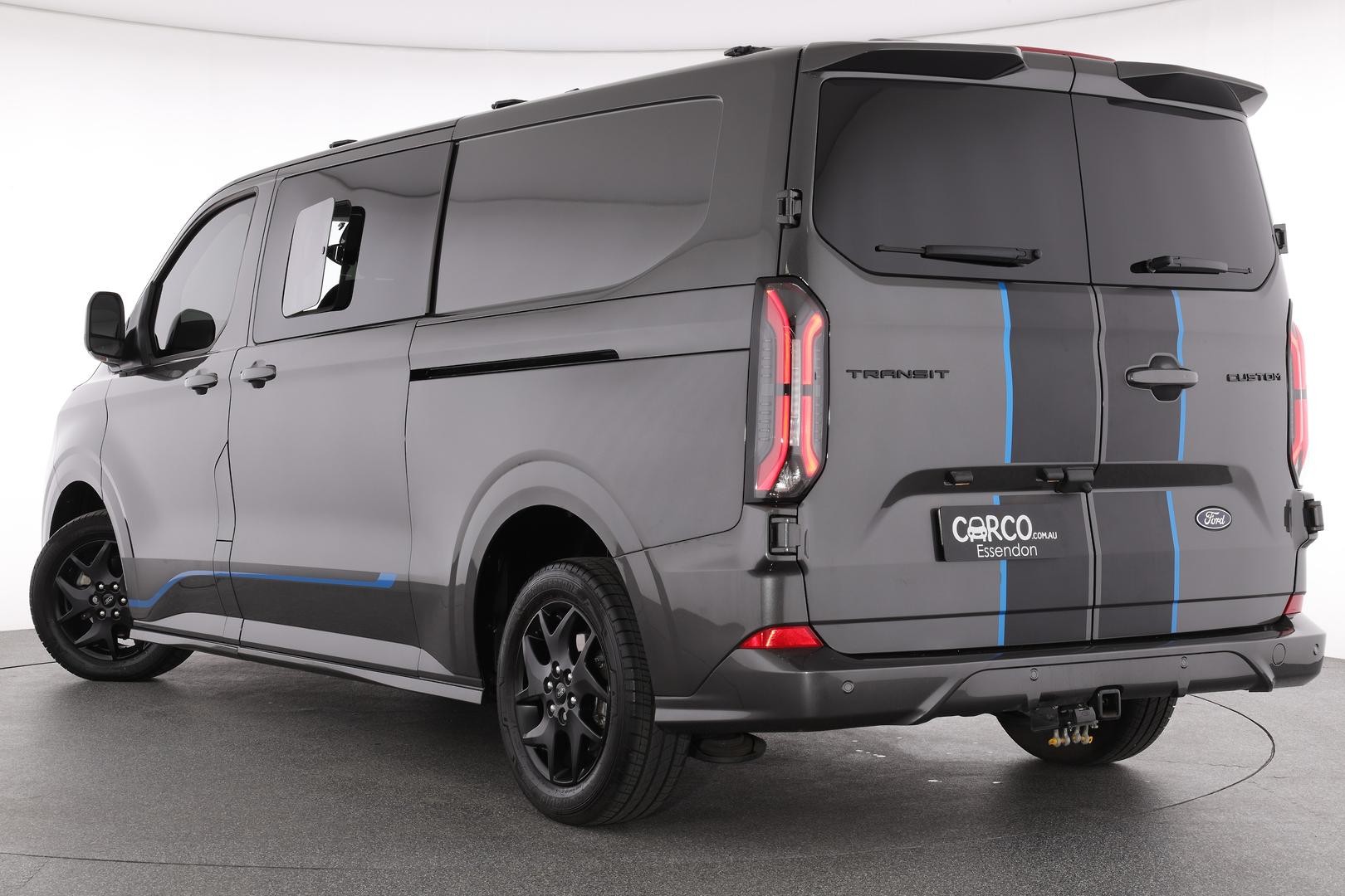 Ford Transit Custom image 2