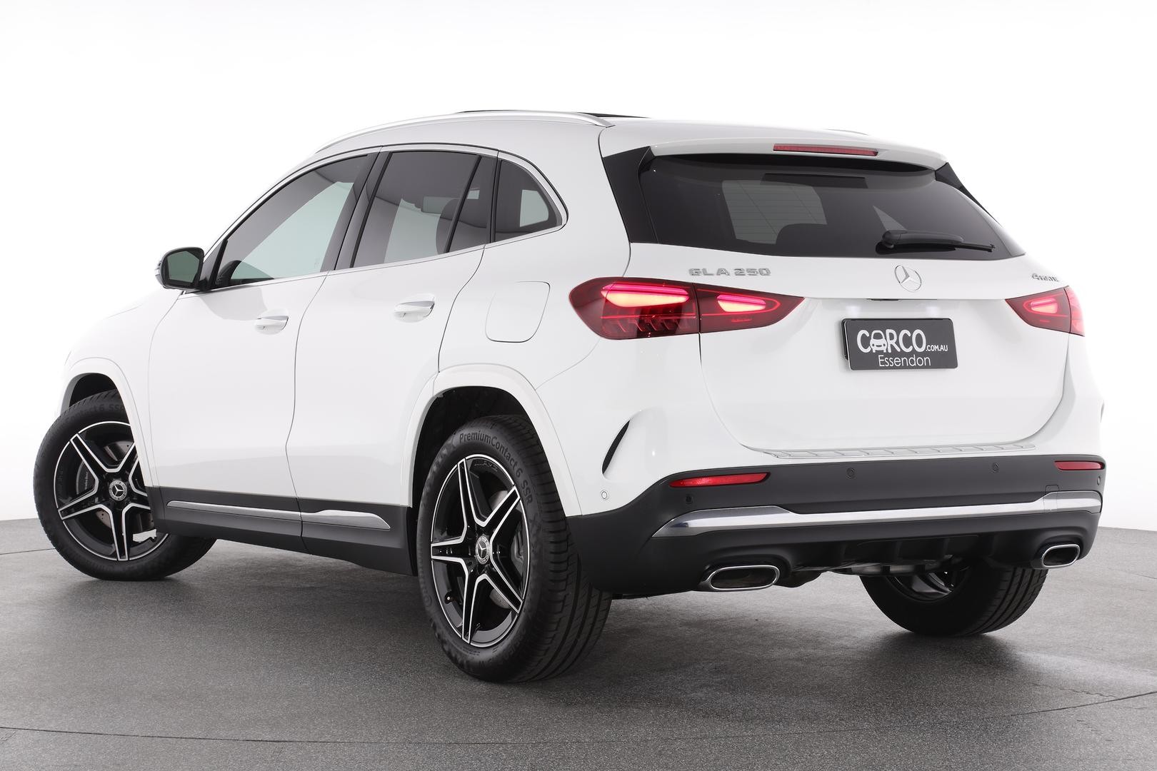 Mercedes Benz Gla-class image 2
