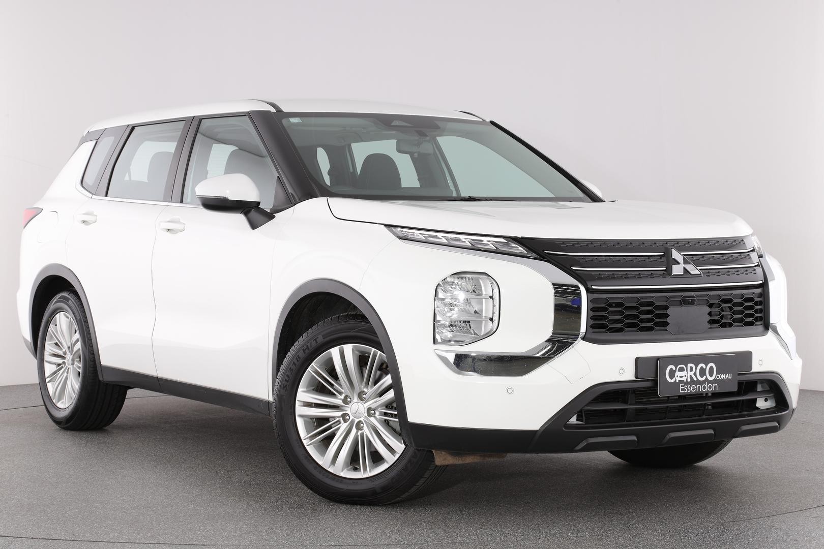 Mitsubishi Outlander image 1