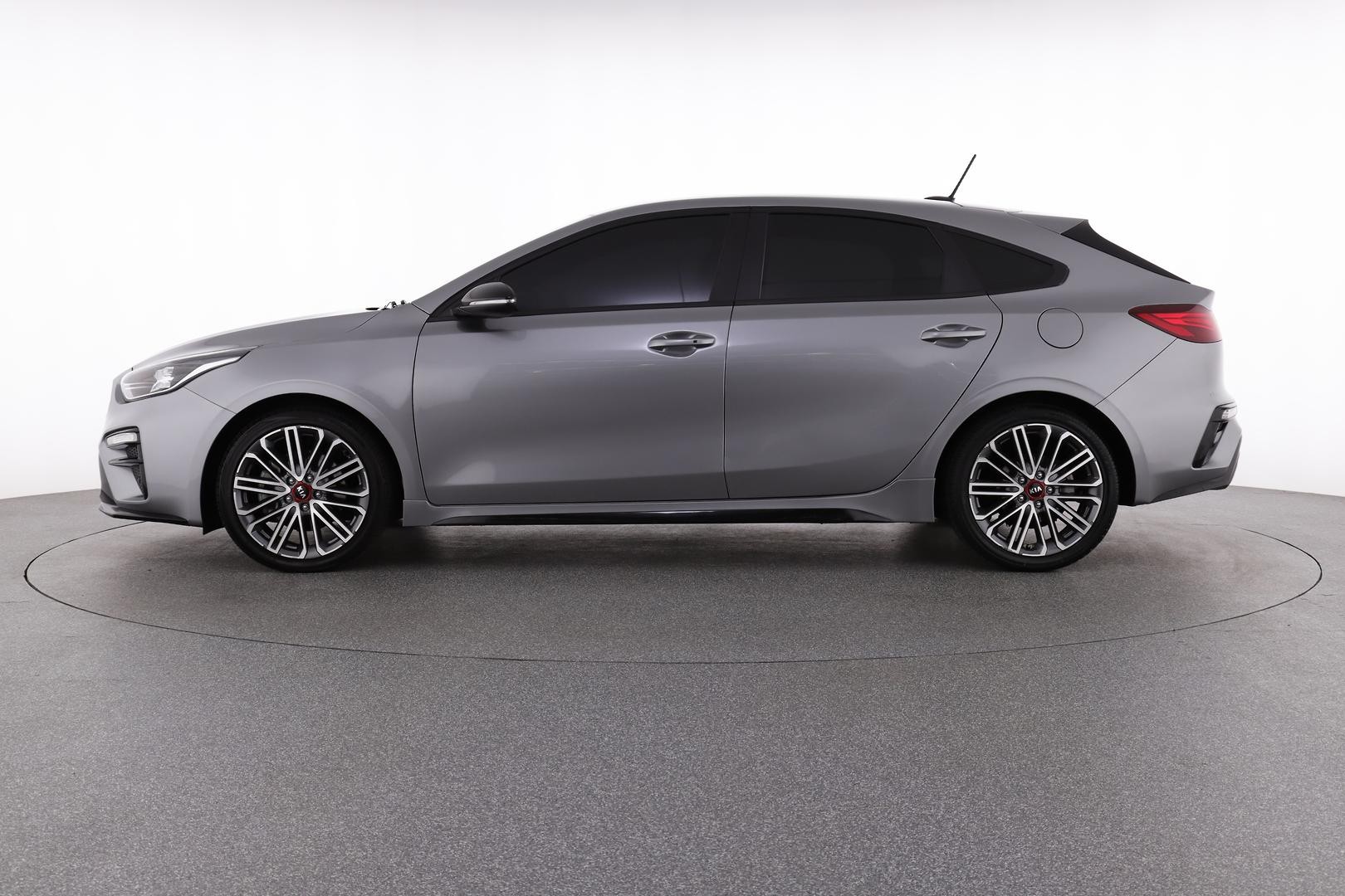 Kia Cerato image 2