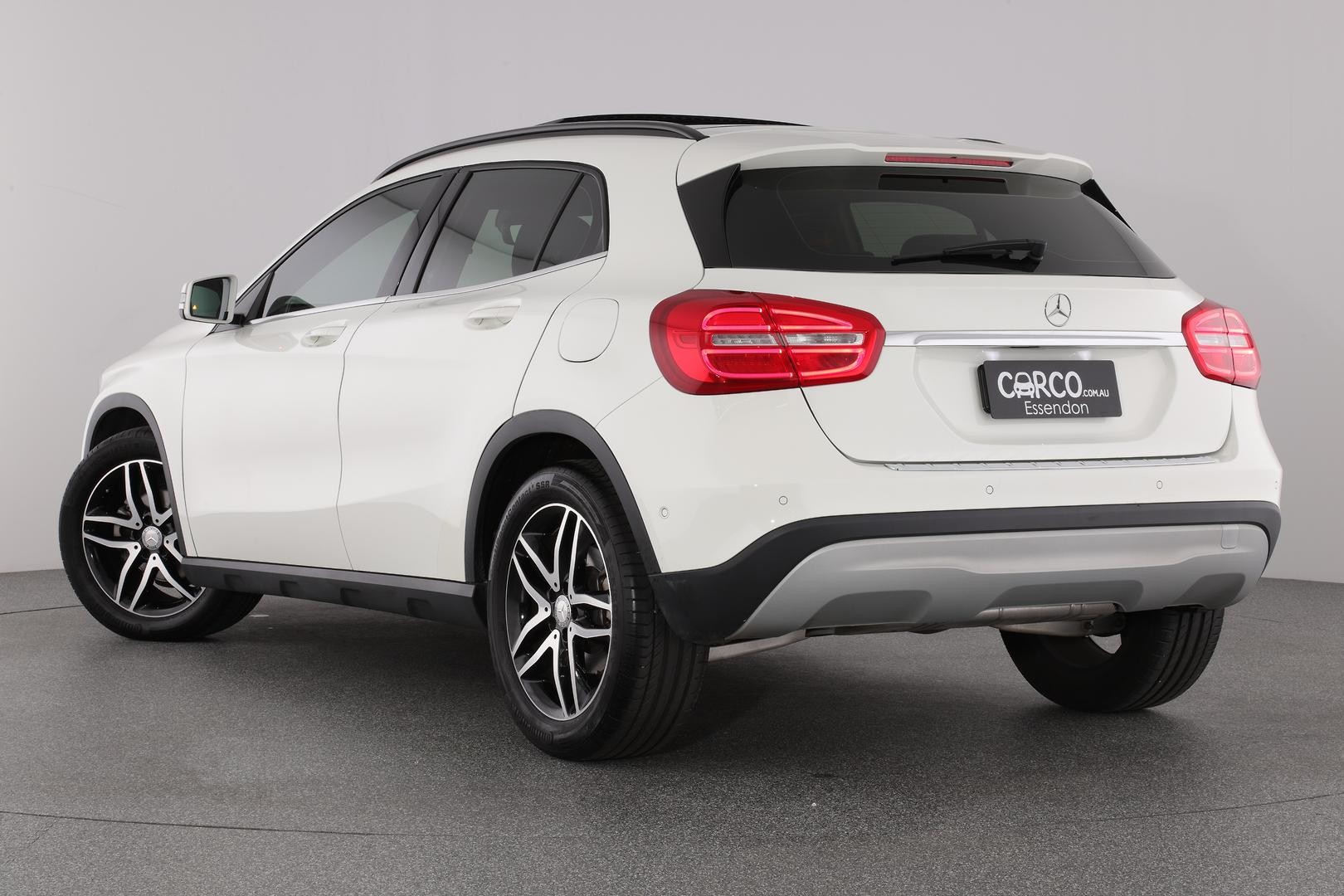 Mercedes Benz Gla-class image 2