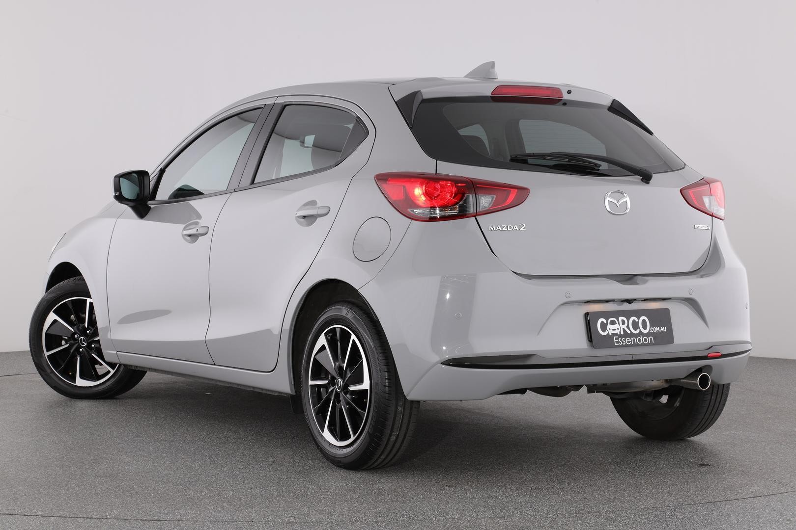 Mazda 2 image 2