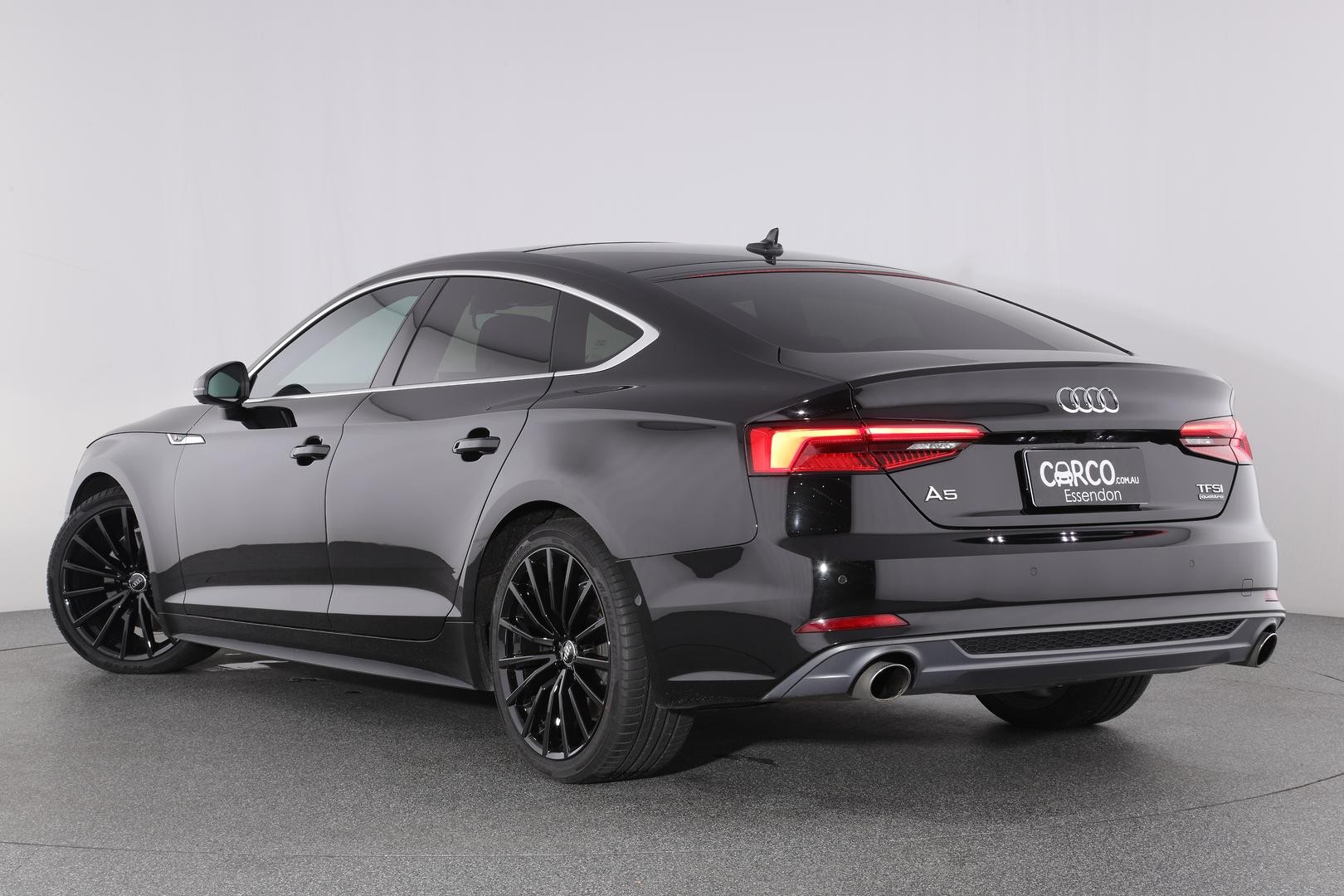Audi A5 image 2