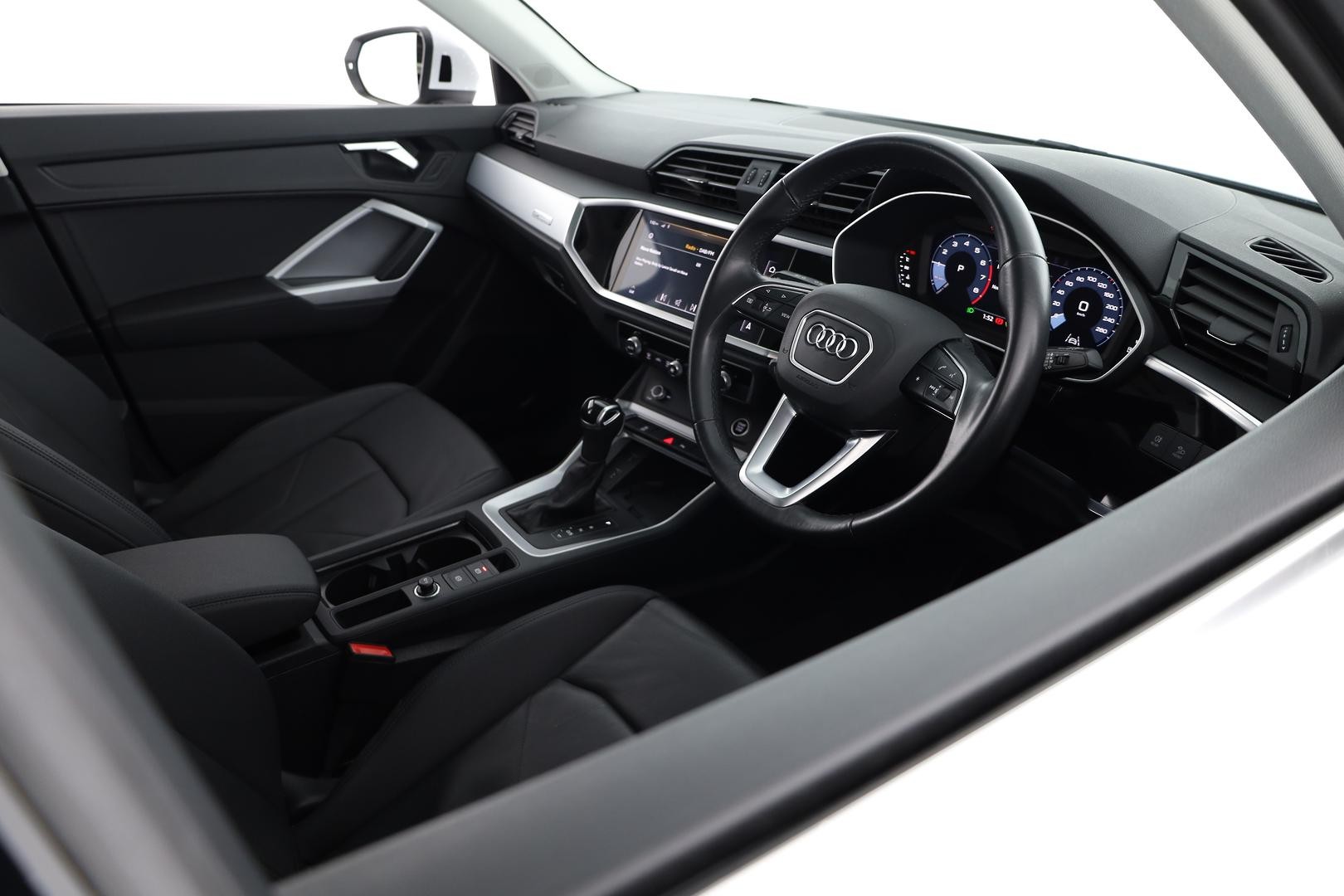 Audi Q3 image 4