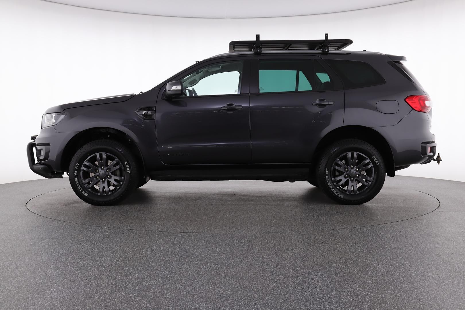 Ford Everest image 2