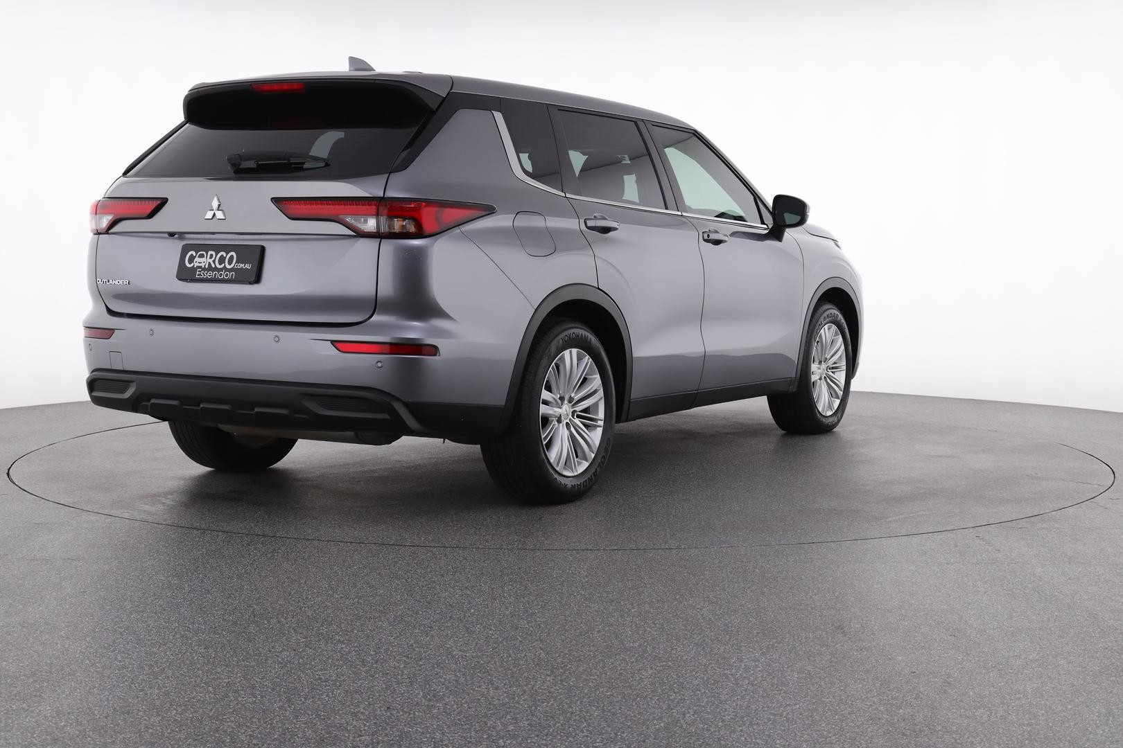 Mitsubishi Outlander image 4