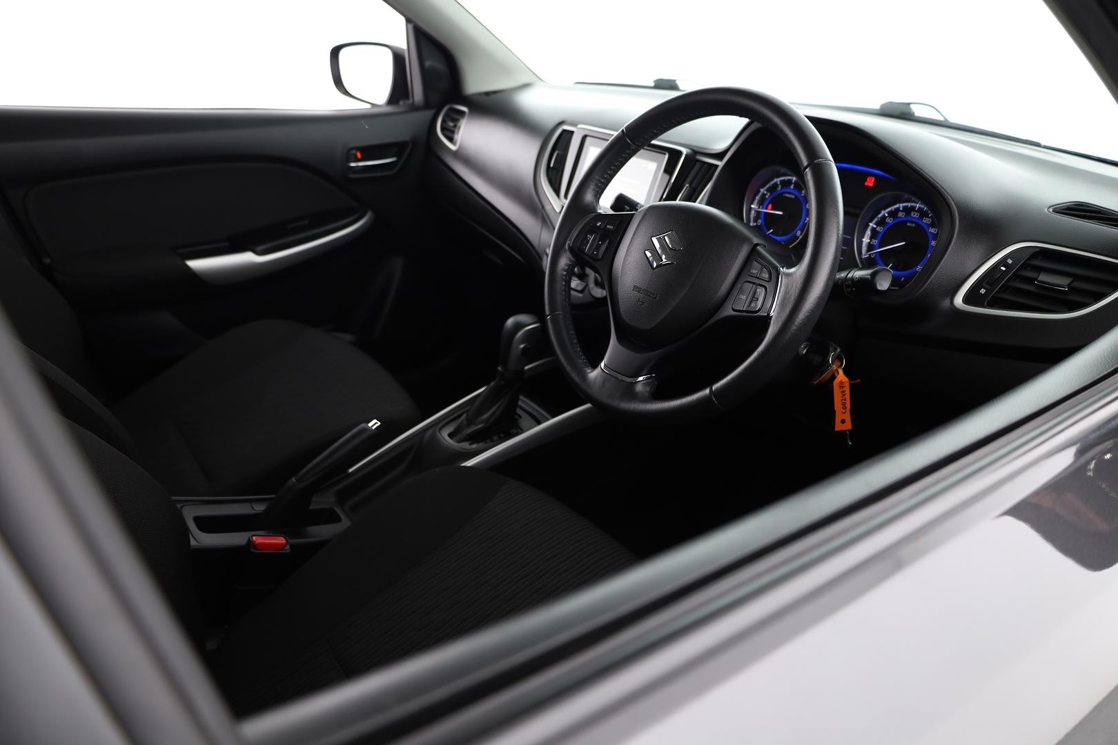 Suzuki Baleno image 4