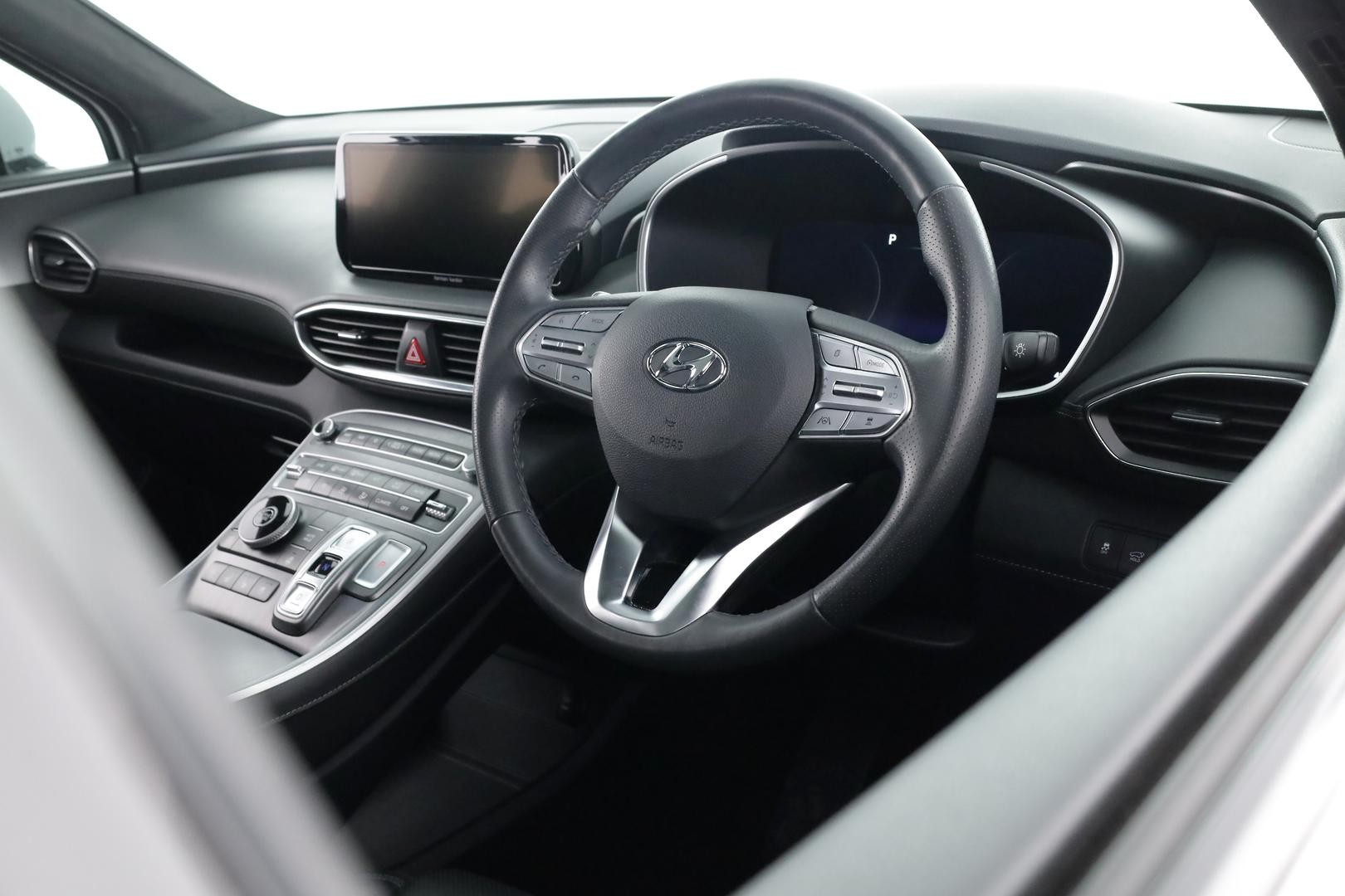 Hyundai Santa Fe image 4