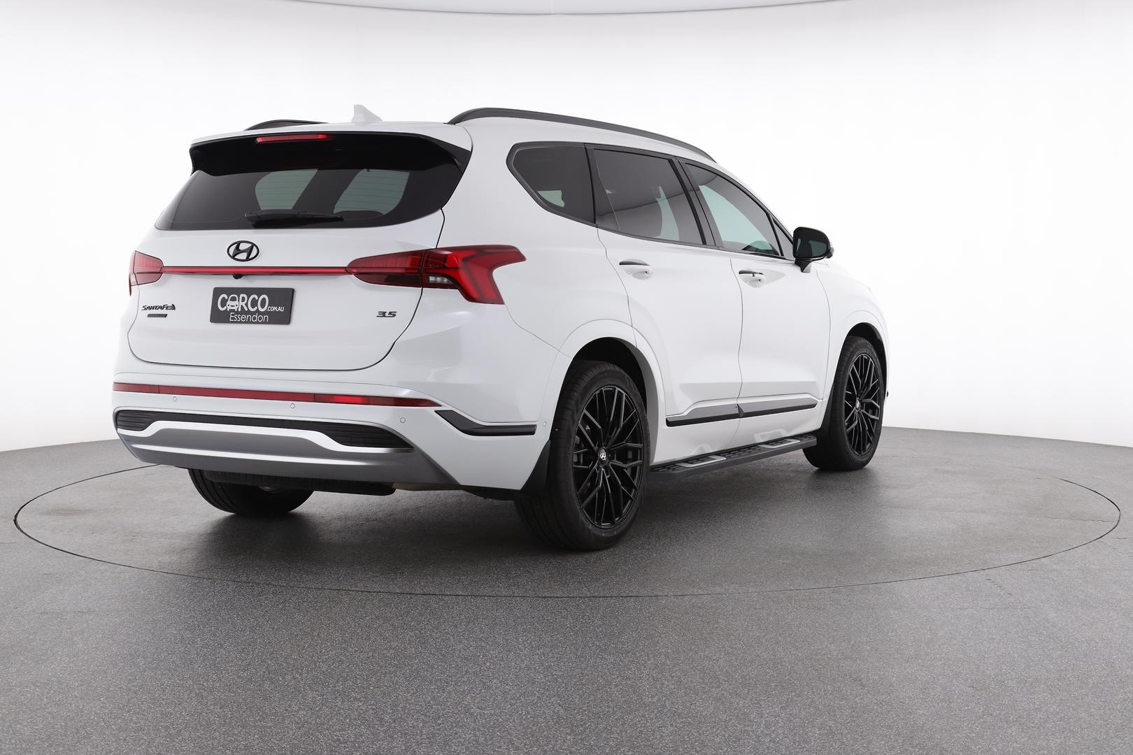 Hyundai Santa Fe image 4