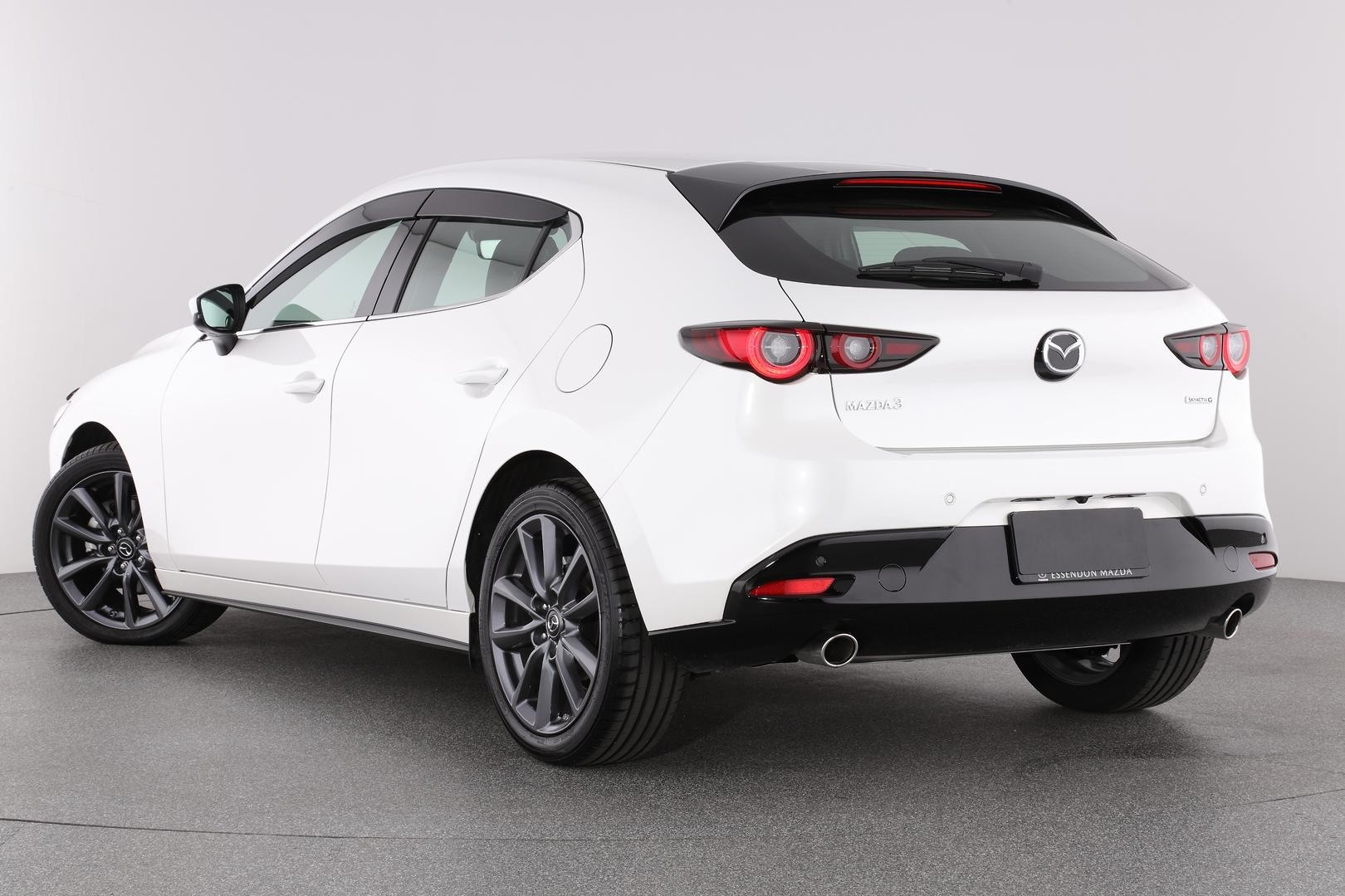 Mazda 3 image 2