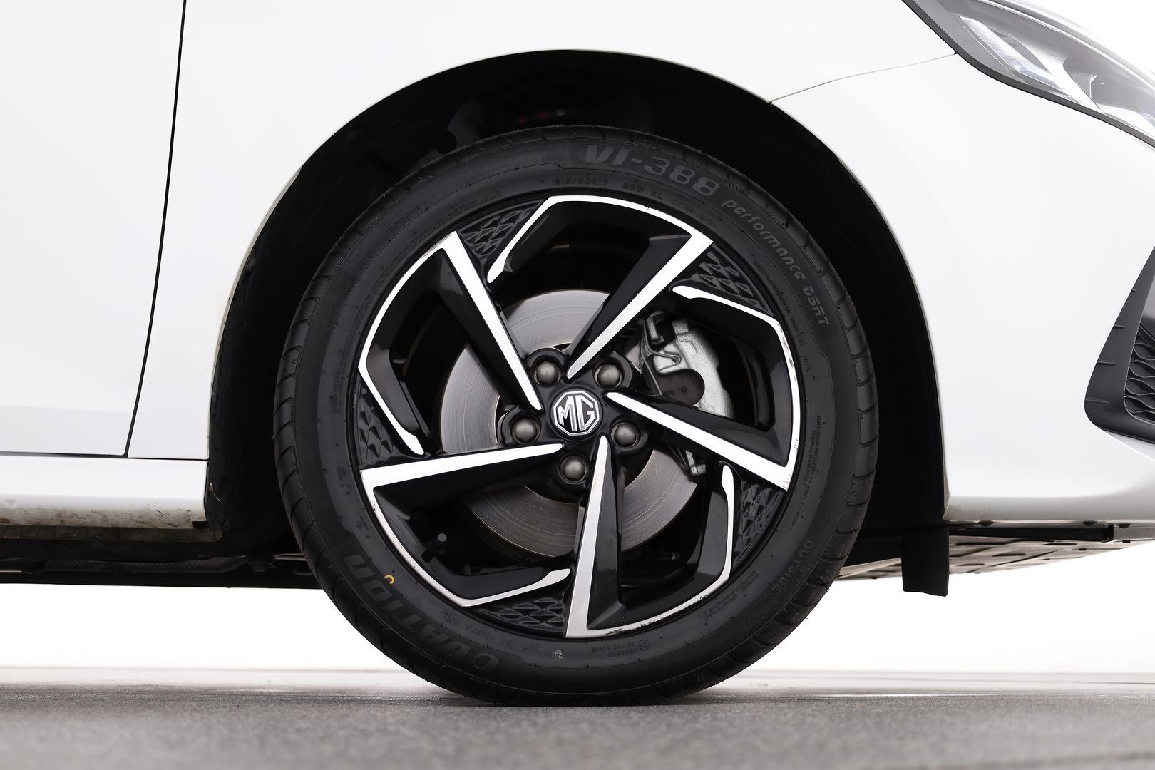 MG Mg5 image 3