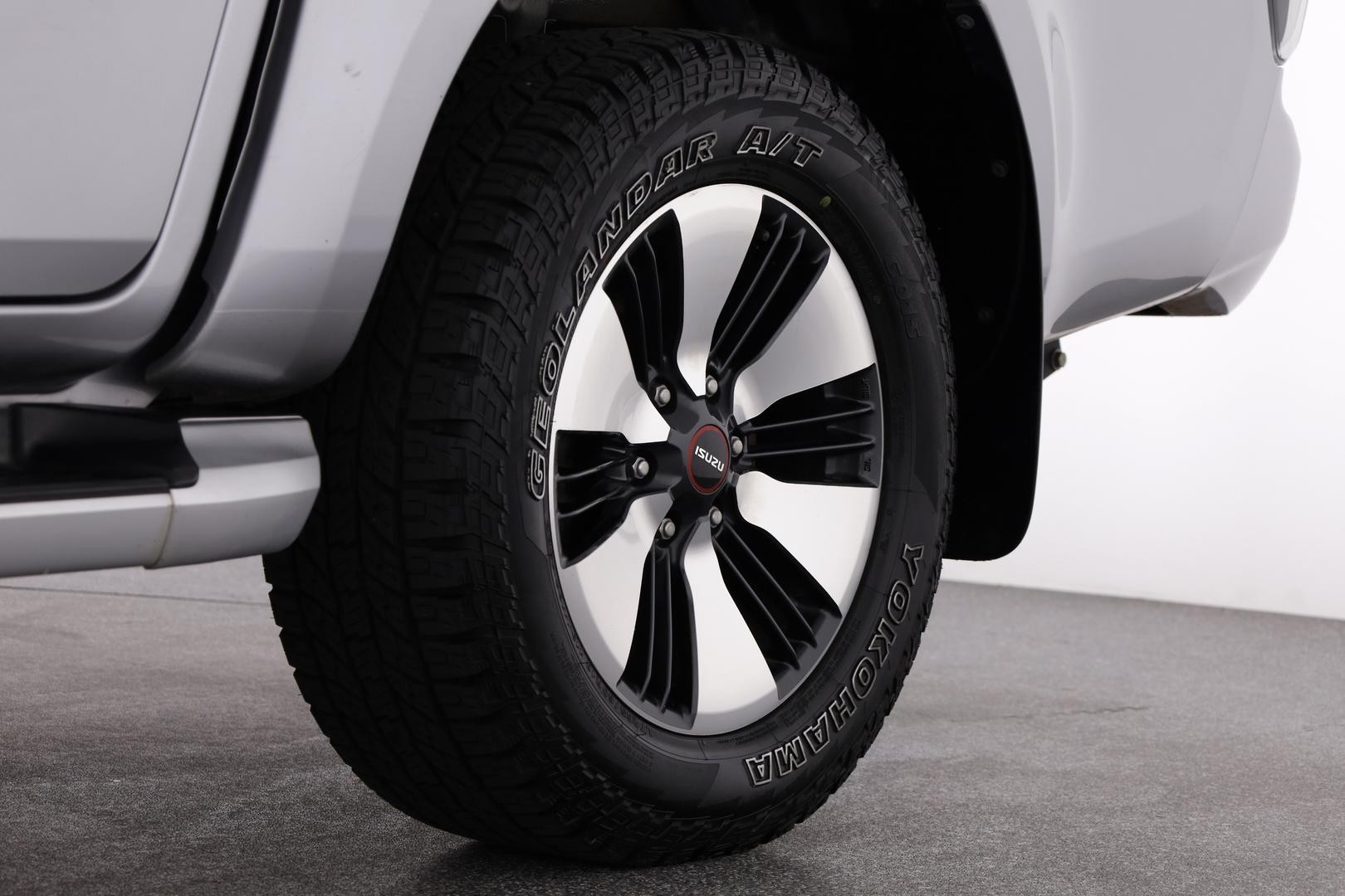 Isuzu D-max image 2