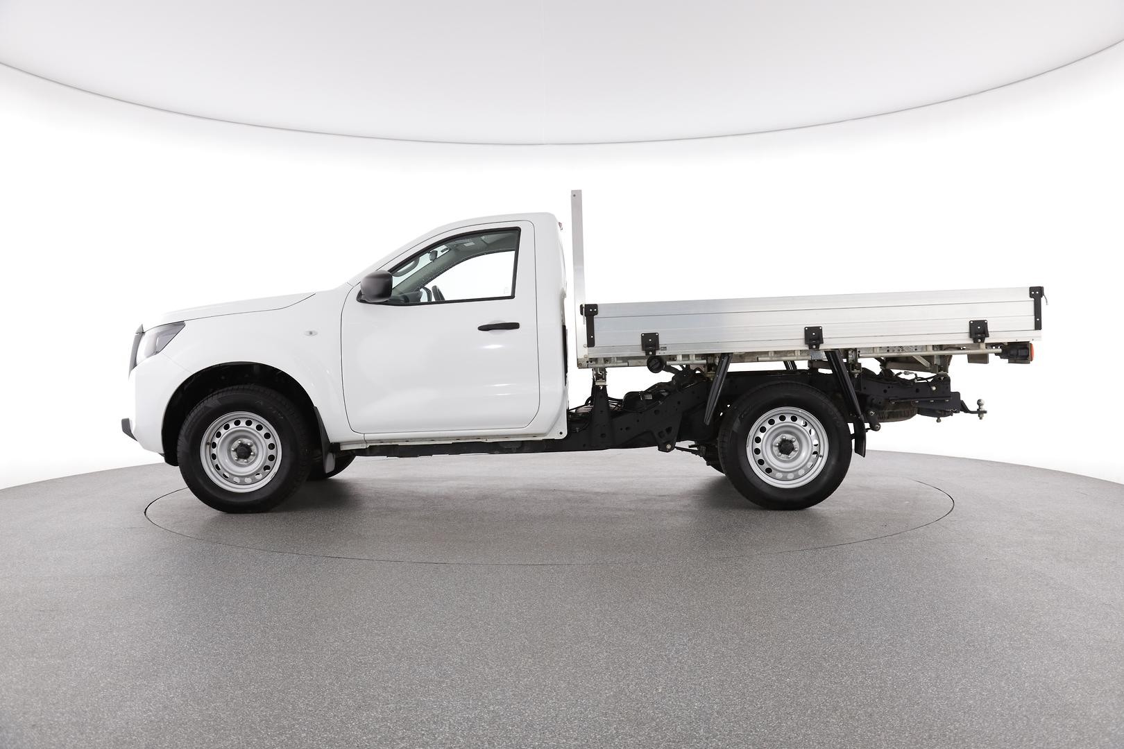 Nissan Navara image 4