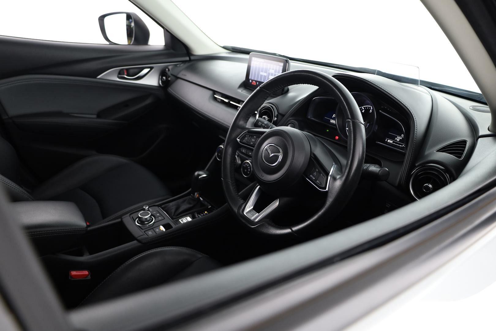 Mazda Cx-3 image 4